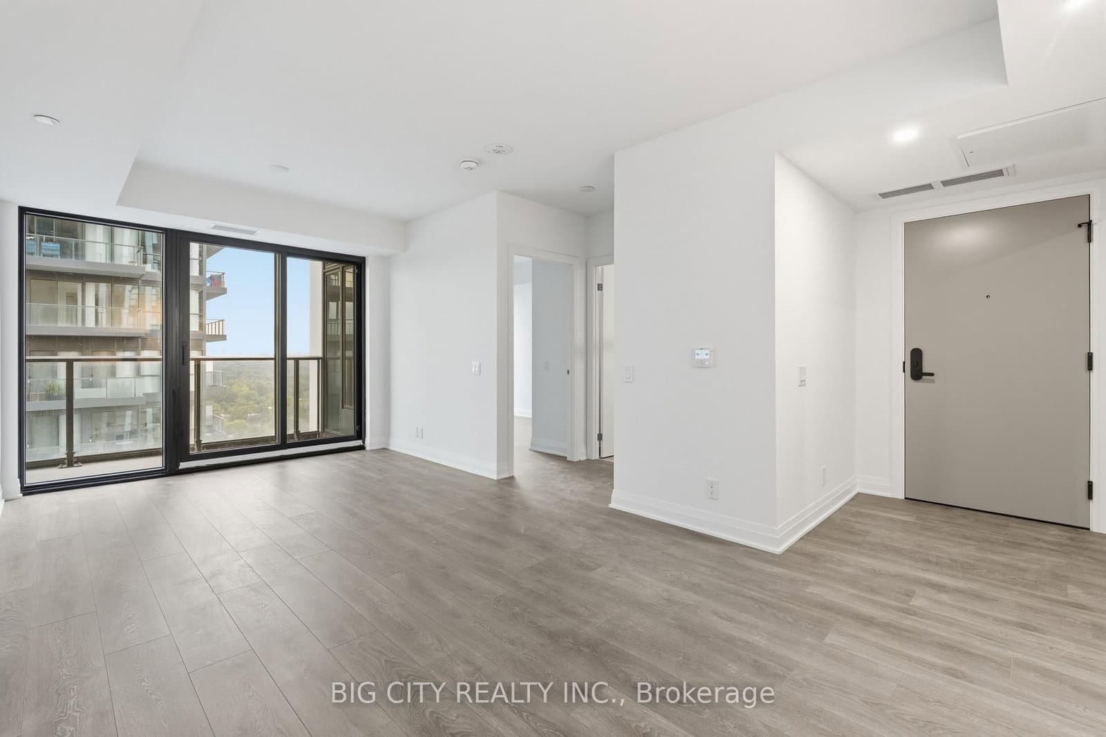 25 Frederick Todd Way, Unit 1606 thumbnail 4
