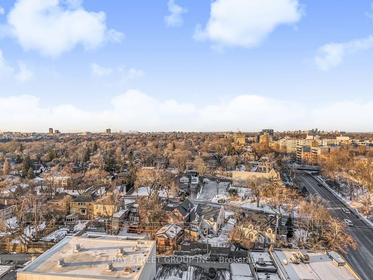 2020 Bathurst Street, Unit 1812 thumbnail 12