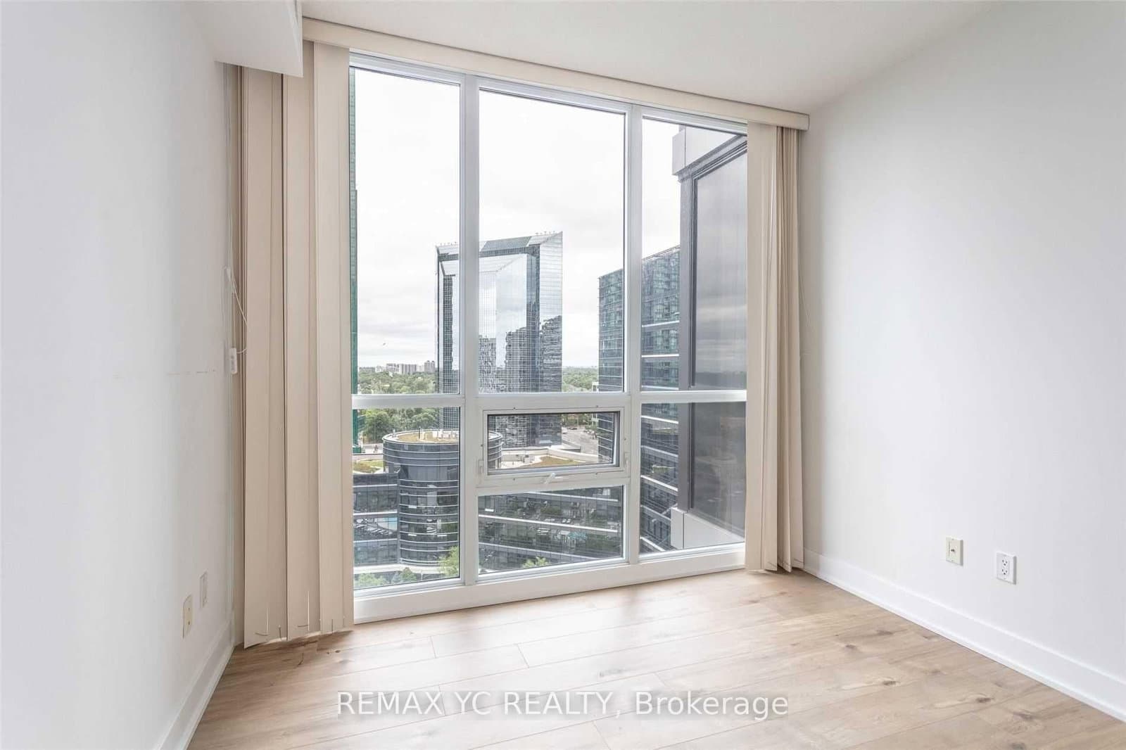 23 SHEPPARD Avenue E, Unit 1803 thumbnail 9