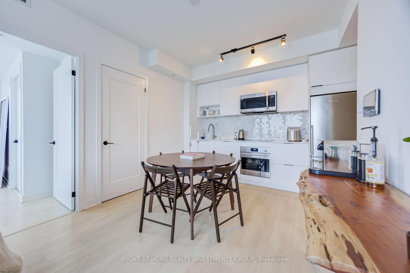 5 Defries Street, Unit 3408 thumbnail 12