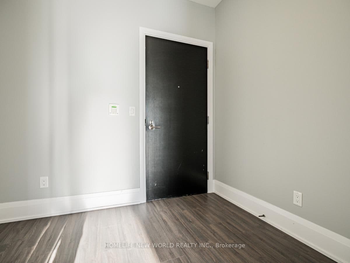 101 Erskine Avenue, Unit 2512 thumbnail 4