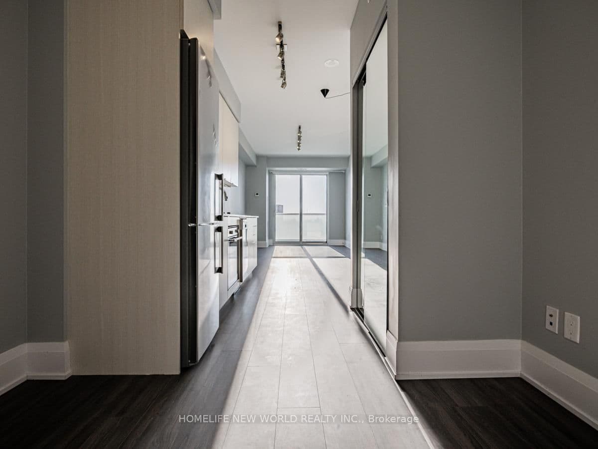 101 Erskine Avenue, Unit 2512 thumbnail 7