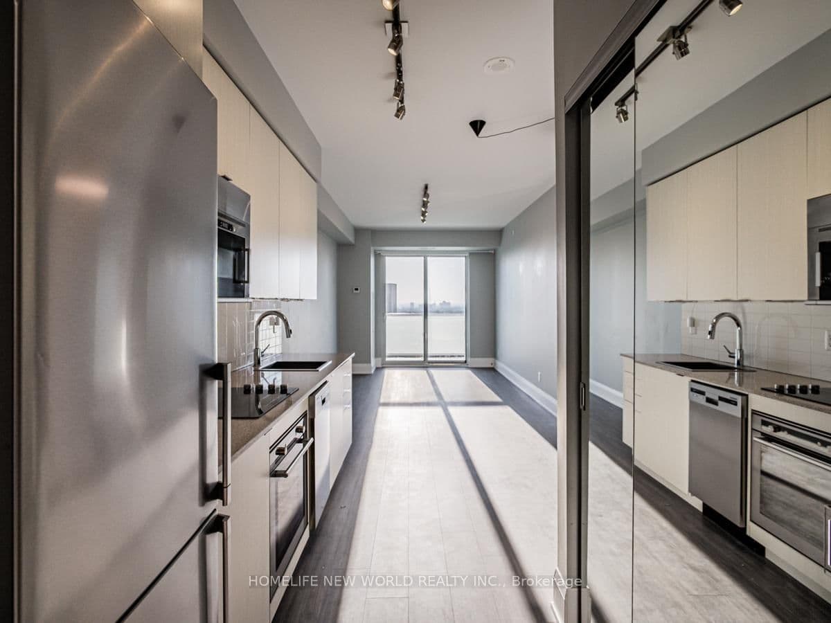 101 Erskine Avenue, Unit 2512 thumbnail 8