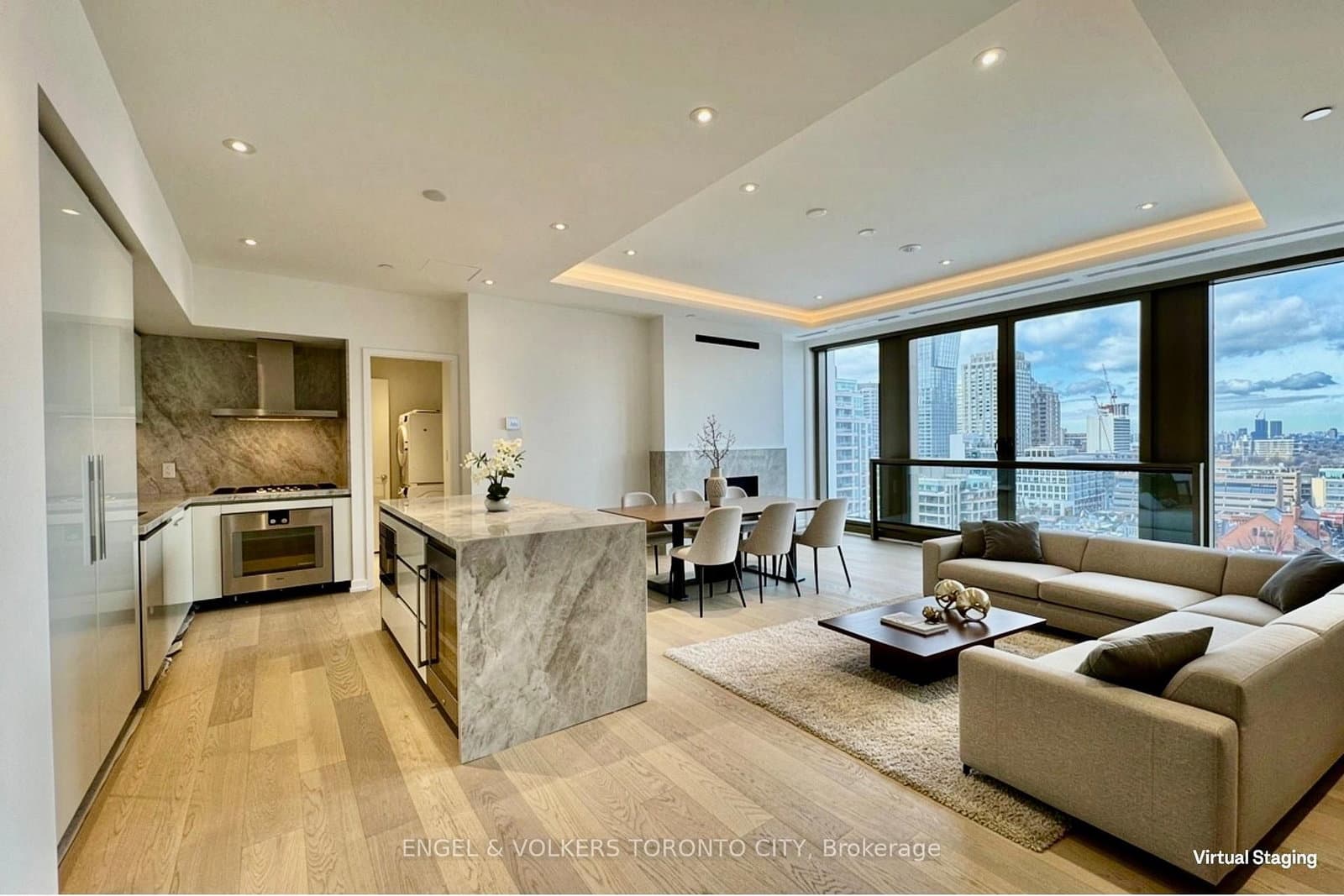 1315 Bay Street, Unit 1303 thumbnail 3