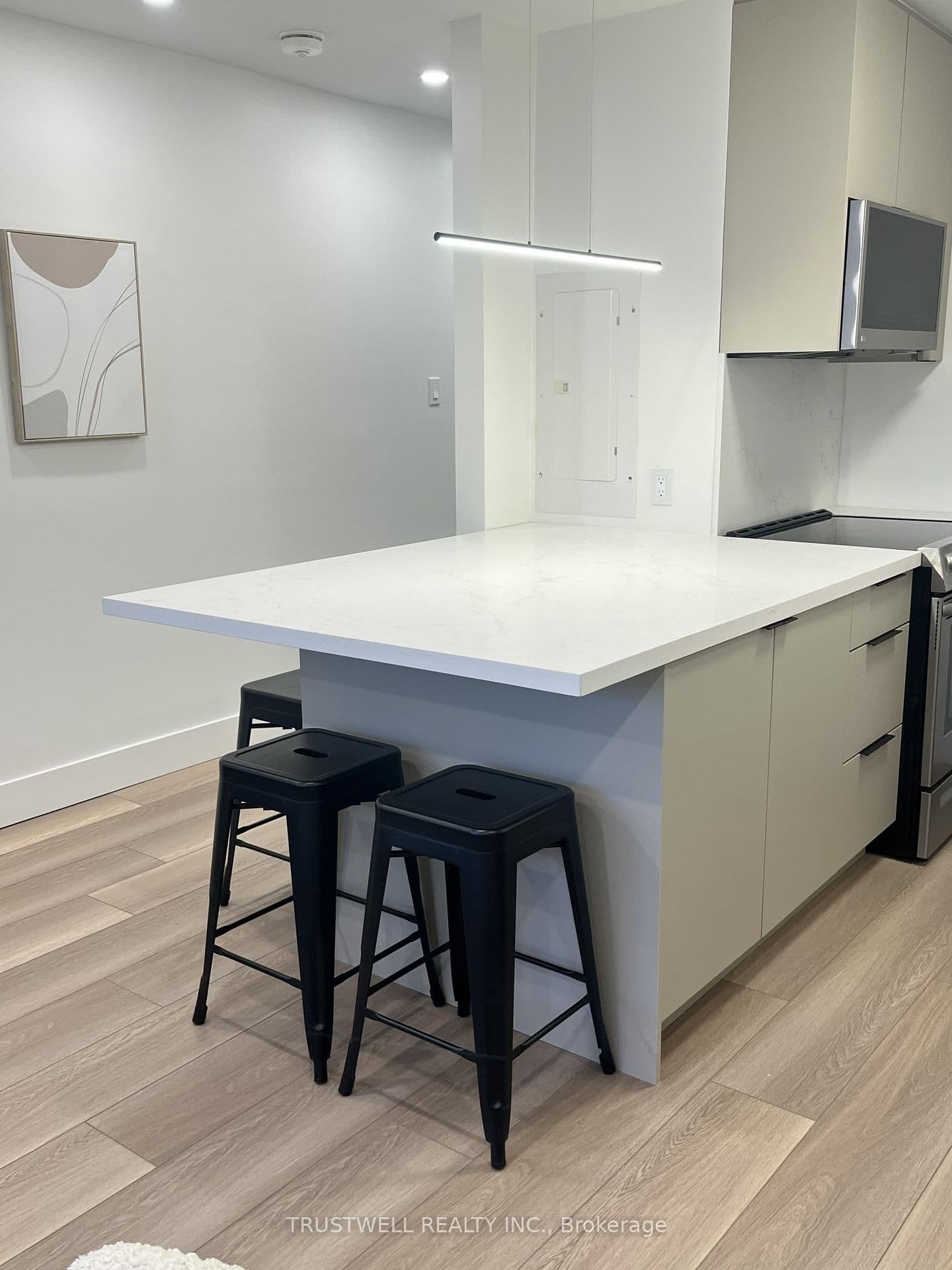 909 Millwood Road, Unit Unit B thumbnail 4