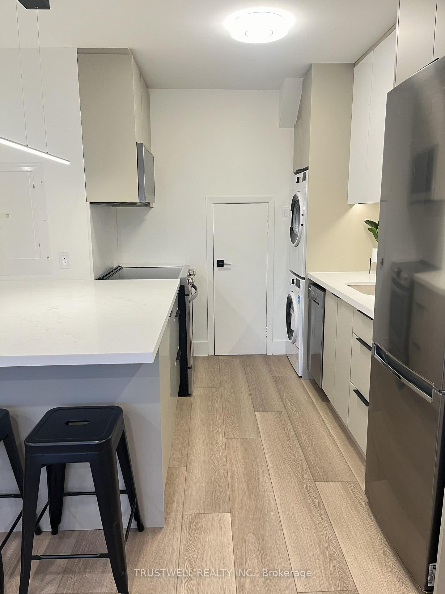 909 Millwood Road, Unit Unit B thumbnail 6