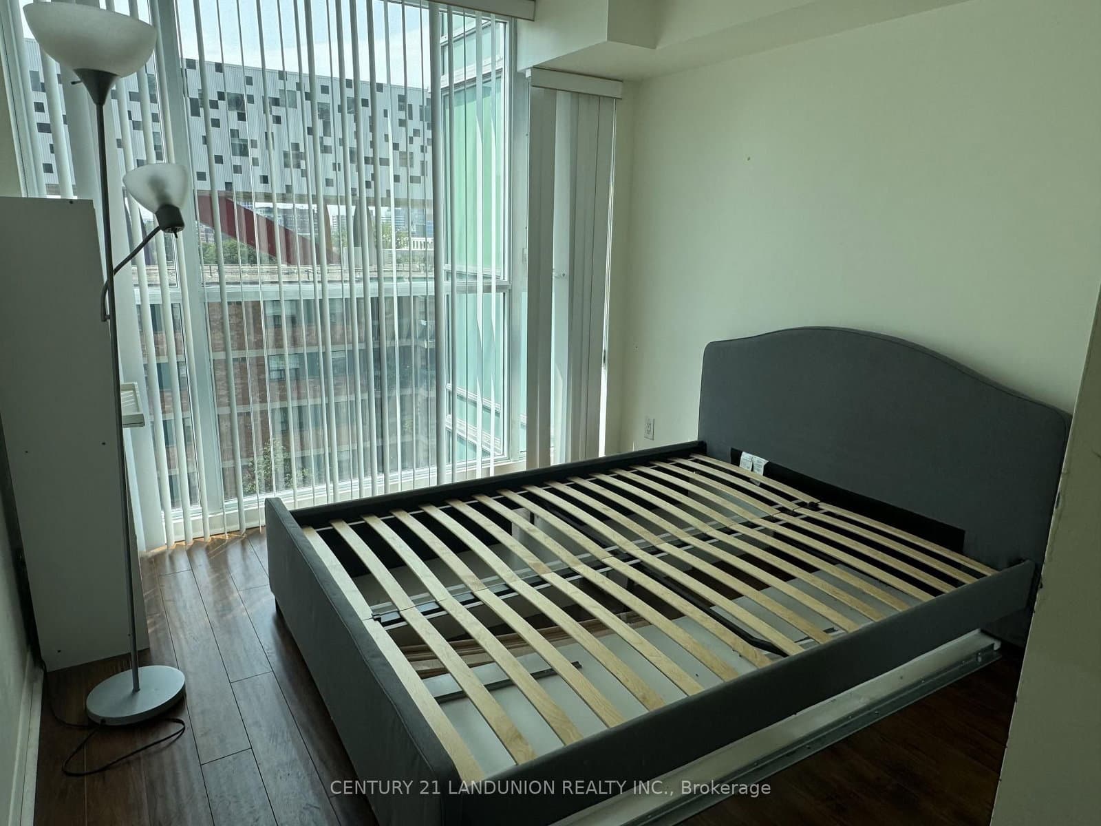 96 St Patrick Street, Unit 910 thumbnail 9