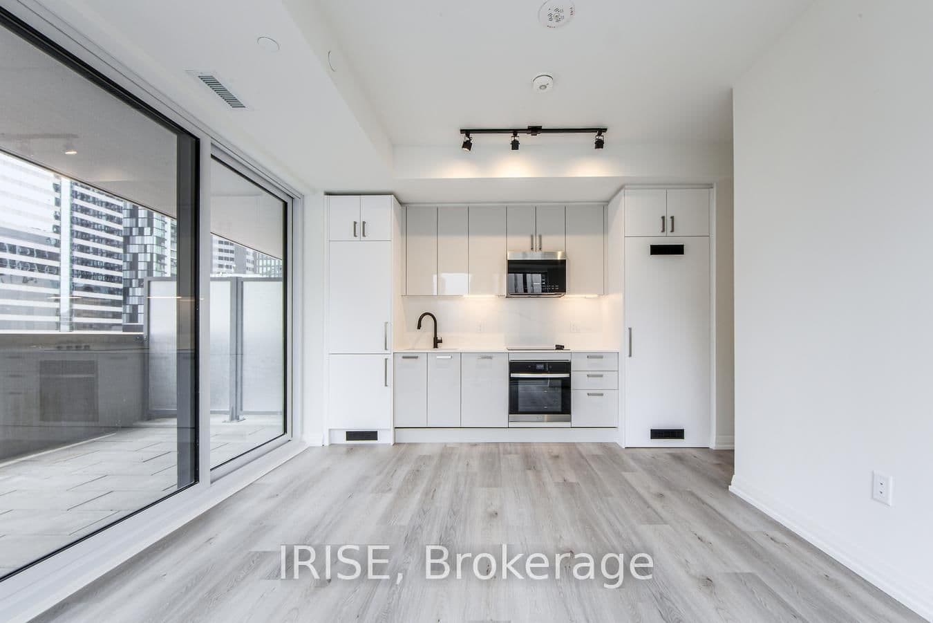 280 Dundas Street W, Unit 502 thumbnail 6