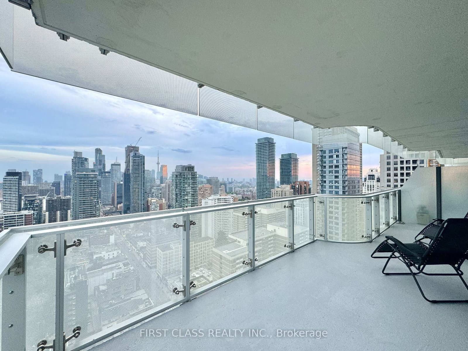 1 Bloor Street E thumbnail 8