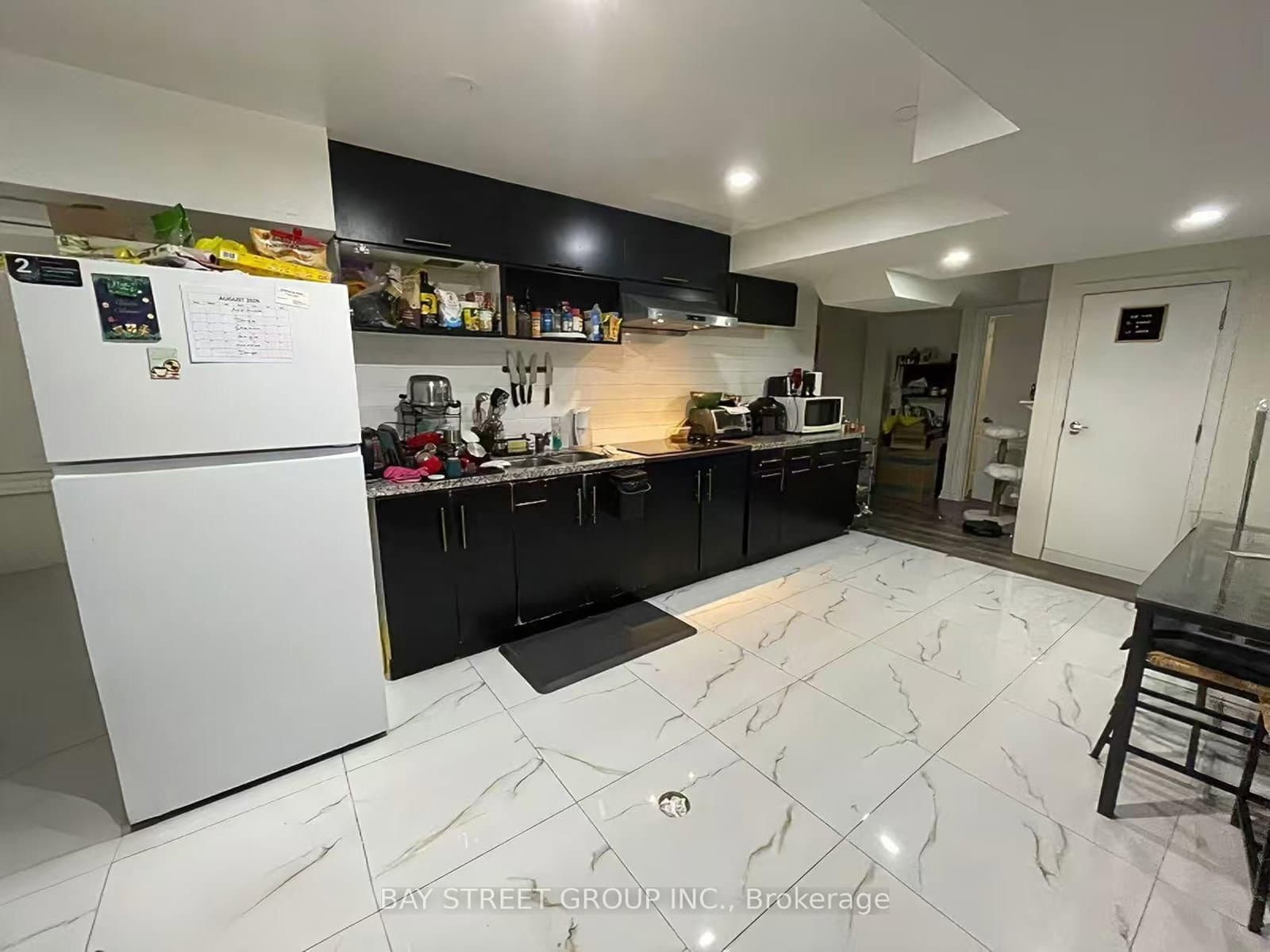 191 Pleasant Avenue, Unit Bsmt thumbnail 3