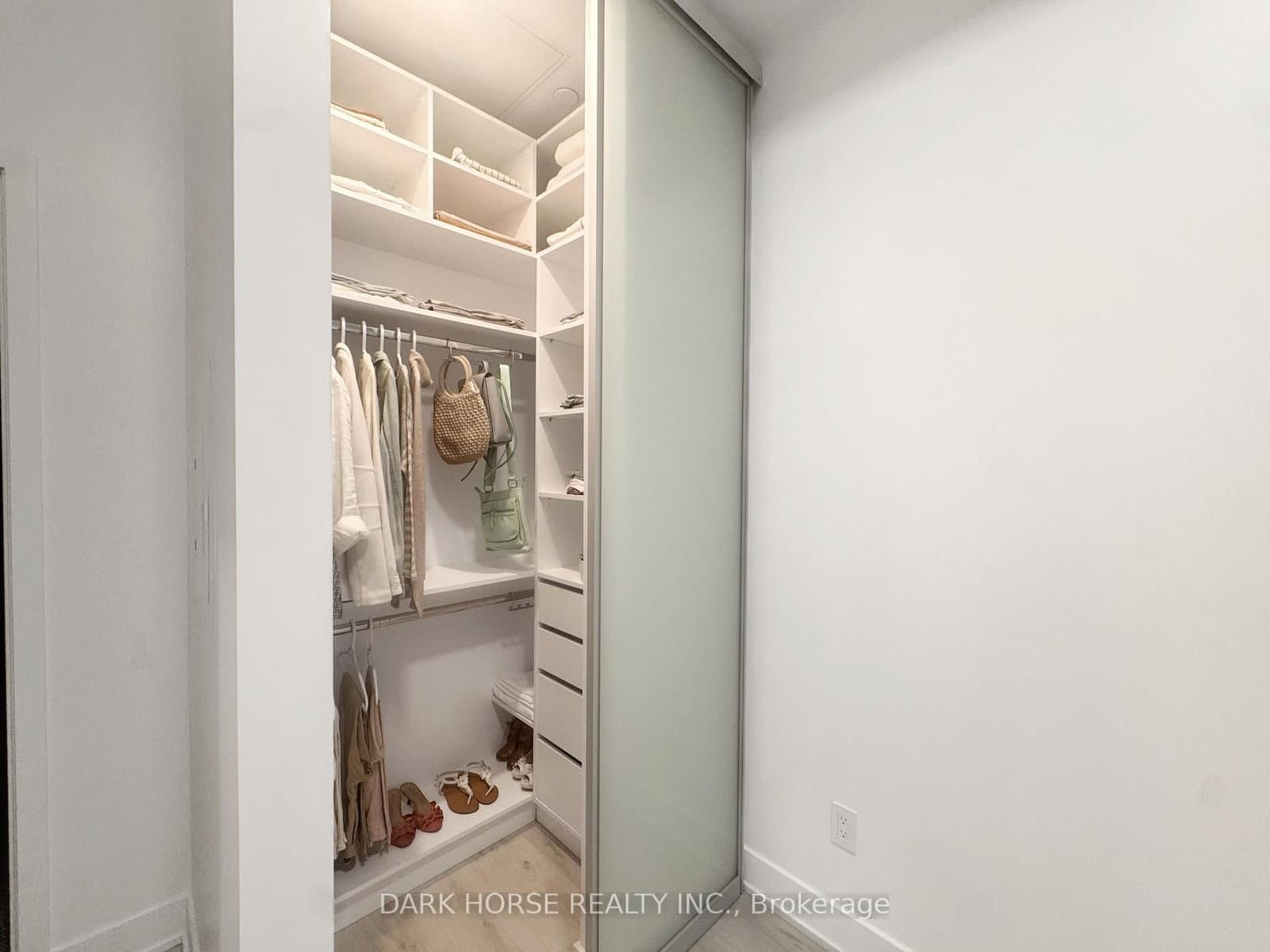 29 Green Trail Court, Unit 811 thumbnail 16