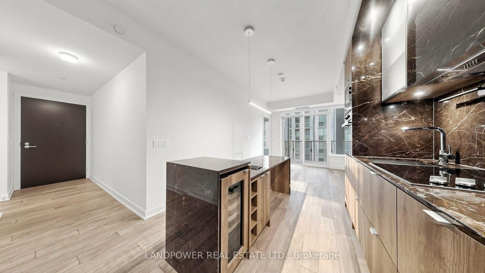 11 Yorkville Avenue, Unit 1307 thumbnail 5
