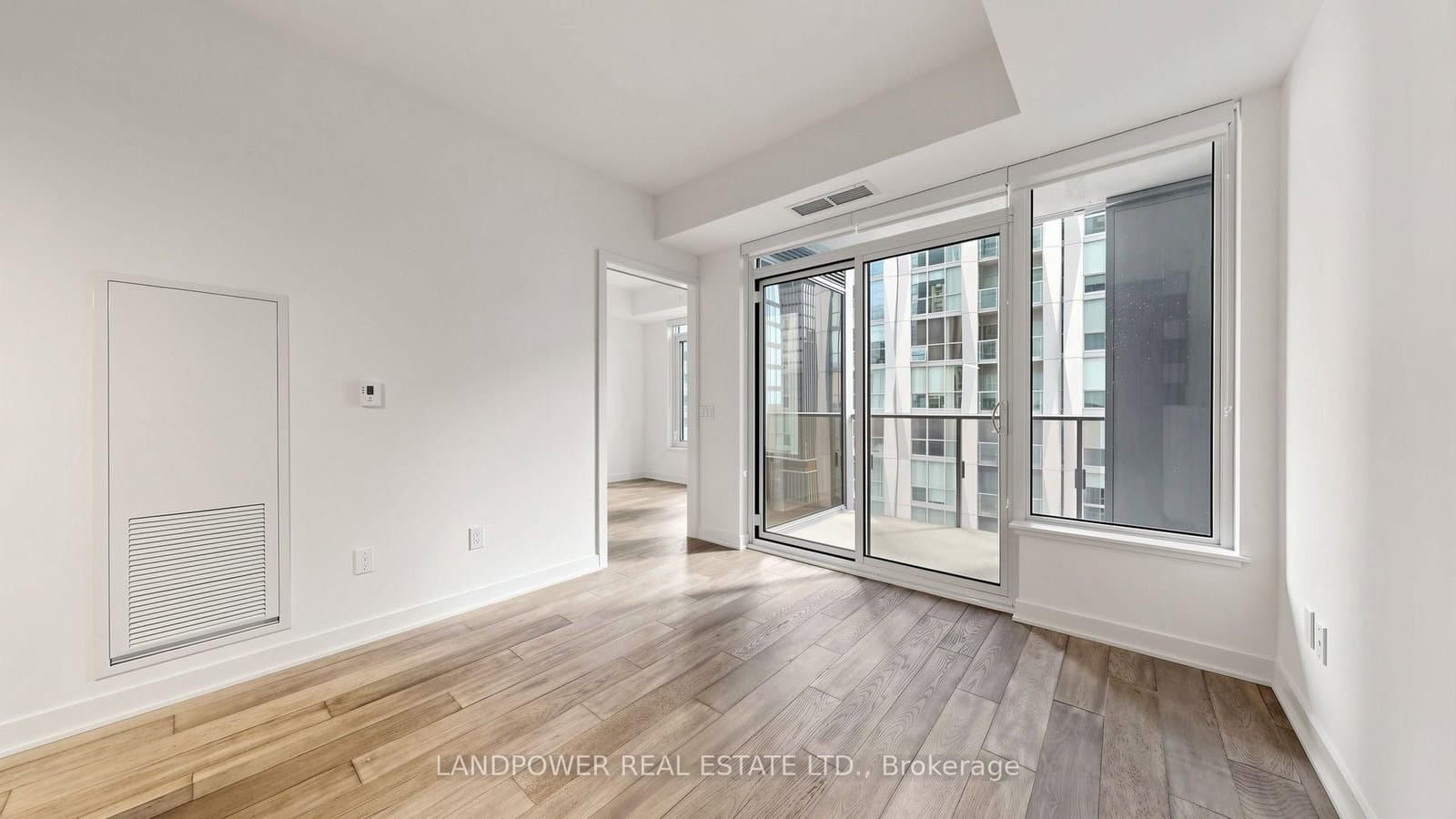 11 Yorkville Avenue, Unit 1307 thumbnail 8