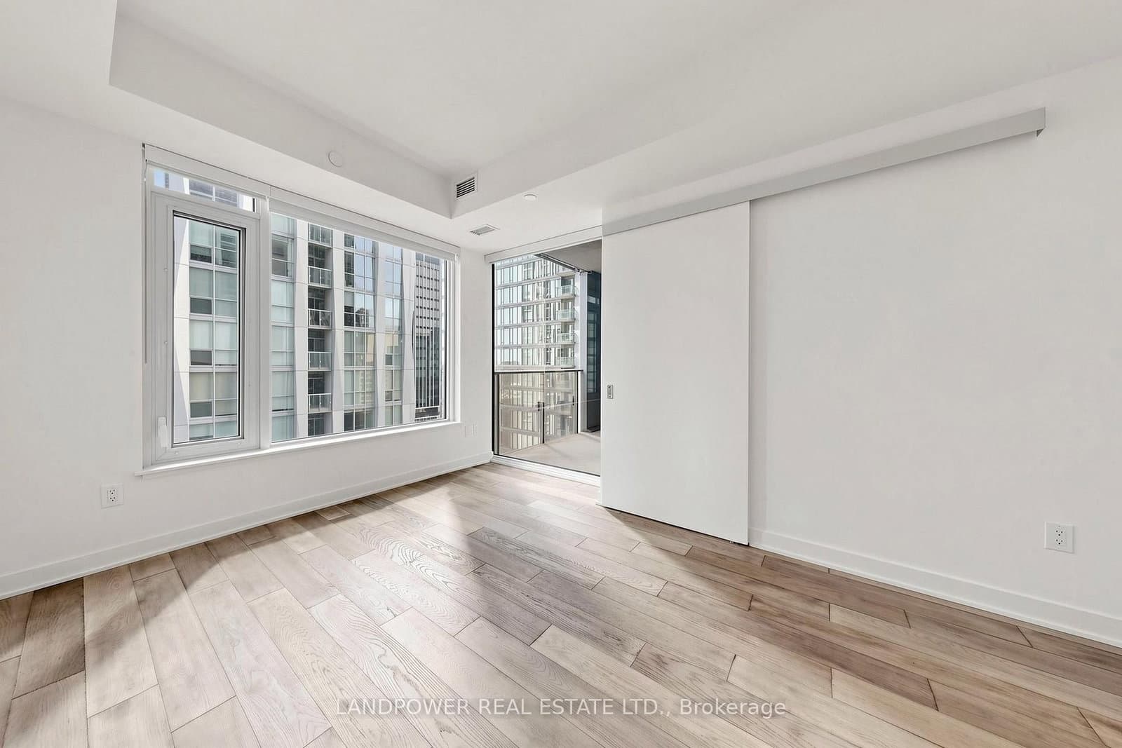 11 Yorkville Avenue, Unit 1307 thumbnail 14