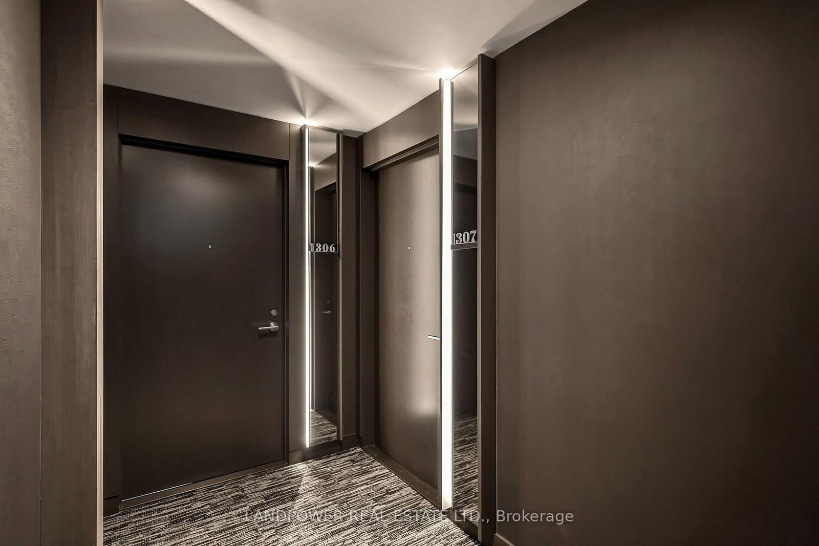 11 Yorkville Avenue, Unit 1307 thumbnail 3