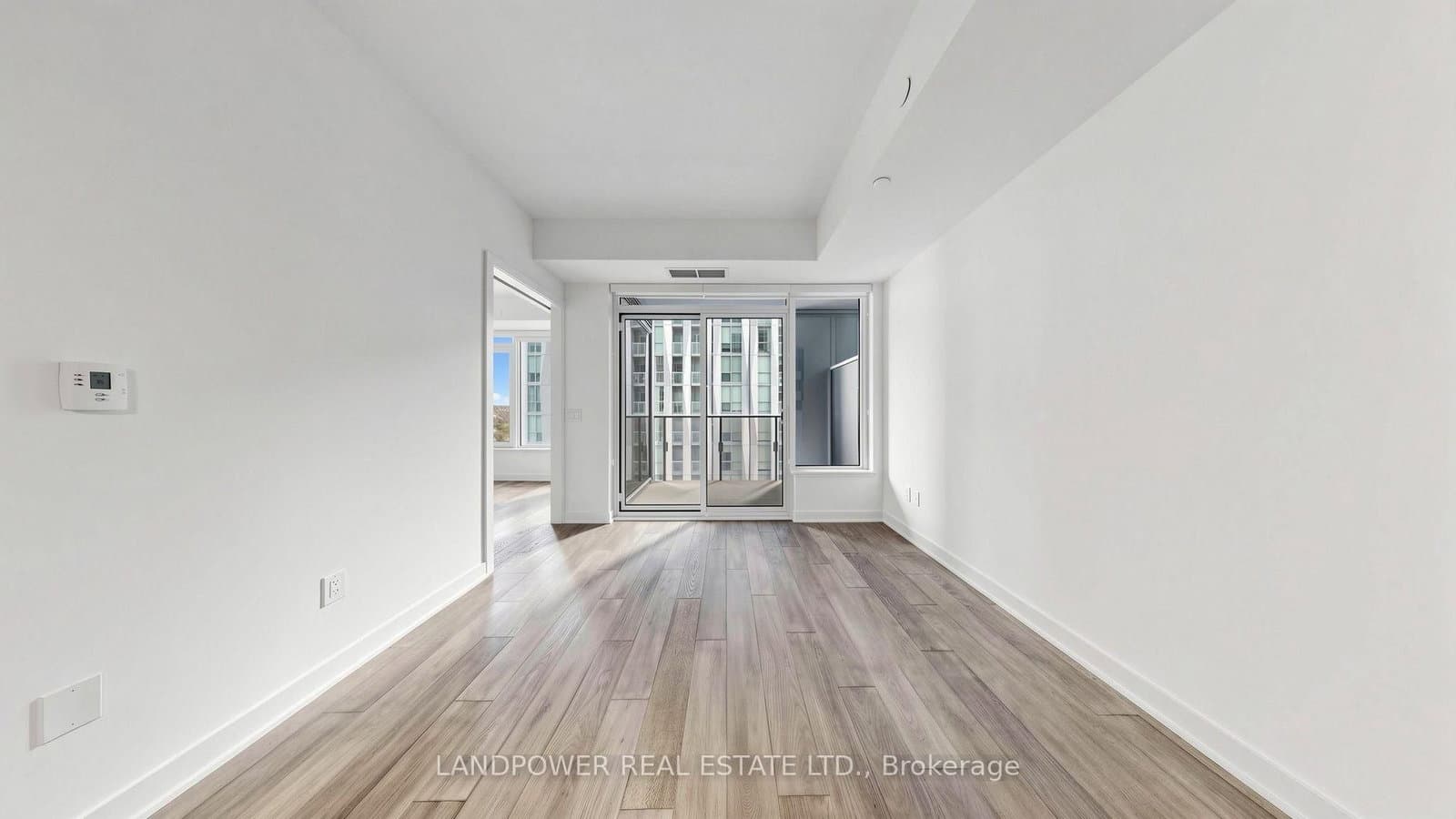 11 Yorkville Avenue, Unit 1307 thumbnail 6