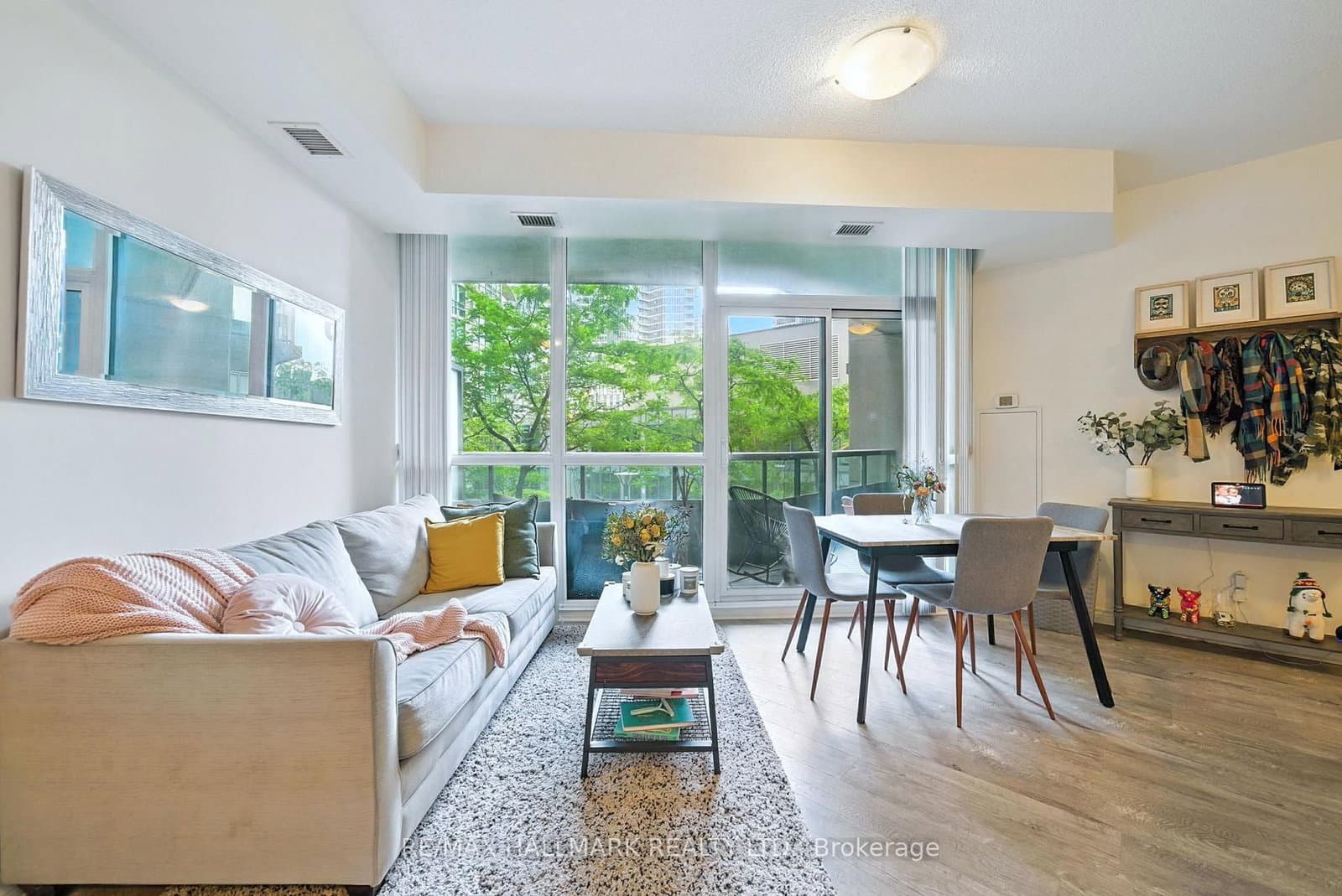 25 Lower Simcoe Street, Unit 301 thumbnail 15