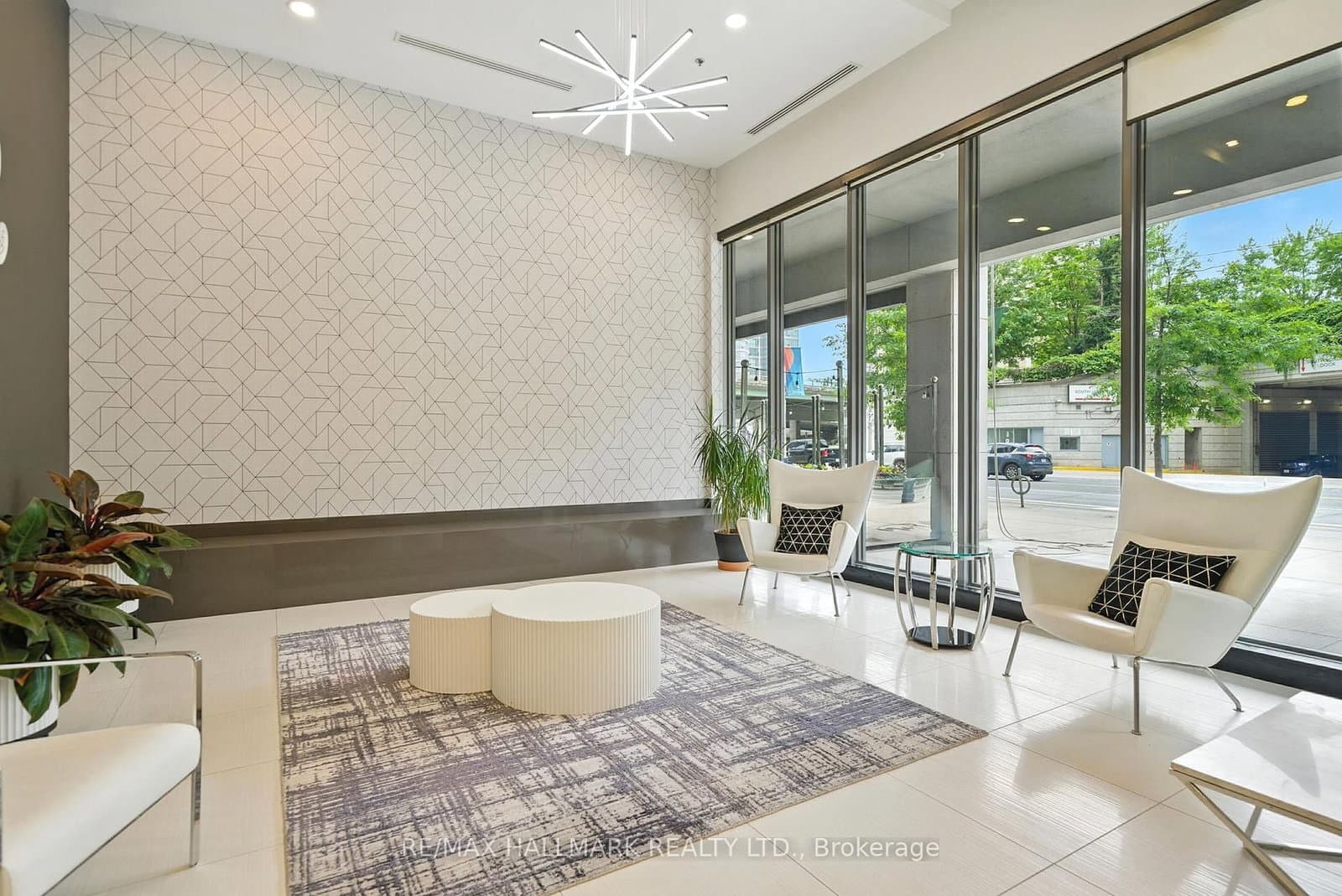 25 Lower Simcoe Street, Unit 301 thumbnail 9