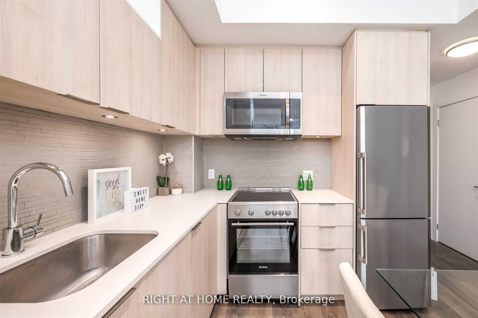 50 Forest Manor Road, Unit 310 thumbnail 3