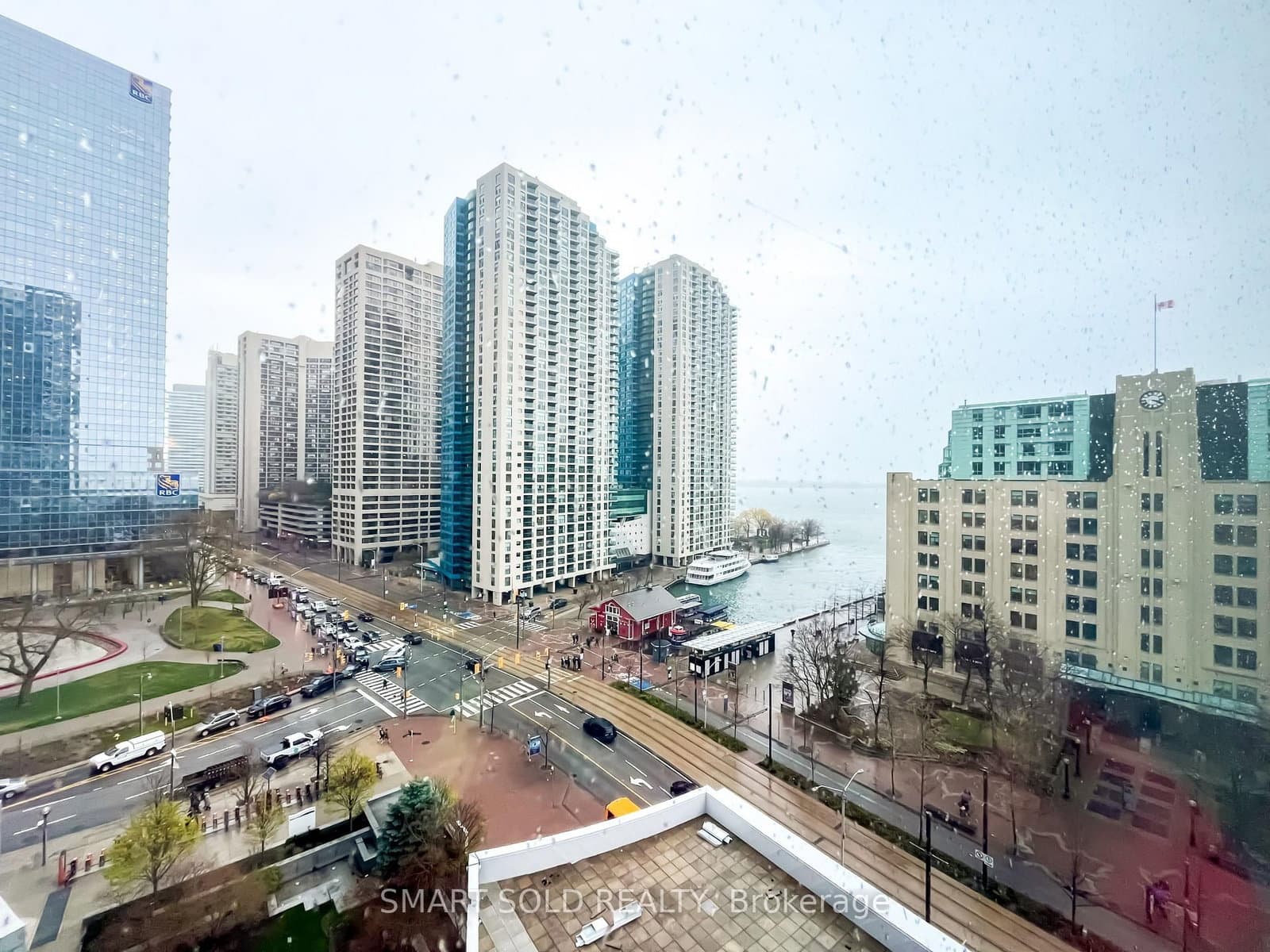 208 Queens Quay W, Unit 1002 thumbnail 14