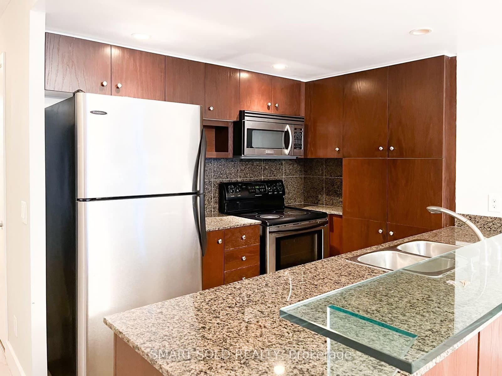 208 Queens Quay W, Unit 1002 thumbnail 6