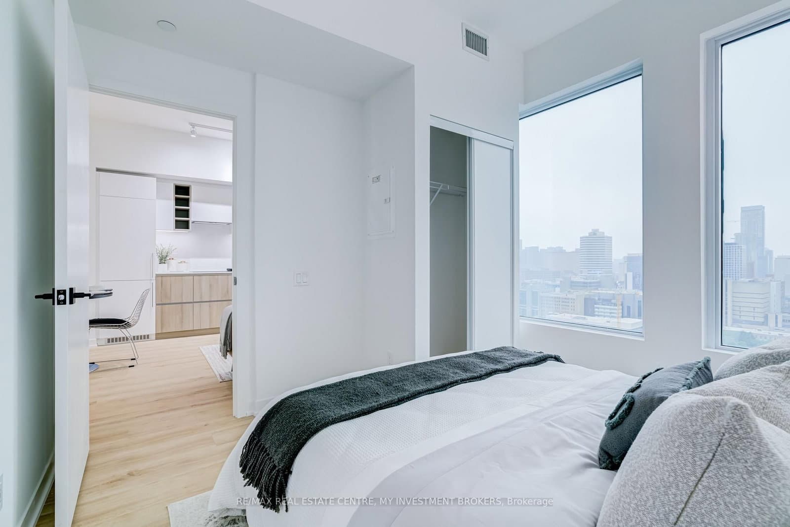 319 Jarvis Street, Unit 2605 thumbnail 14
