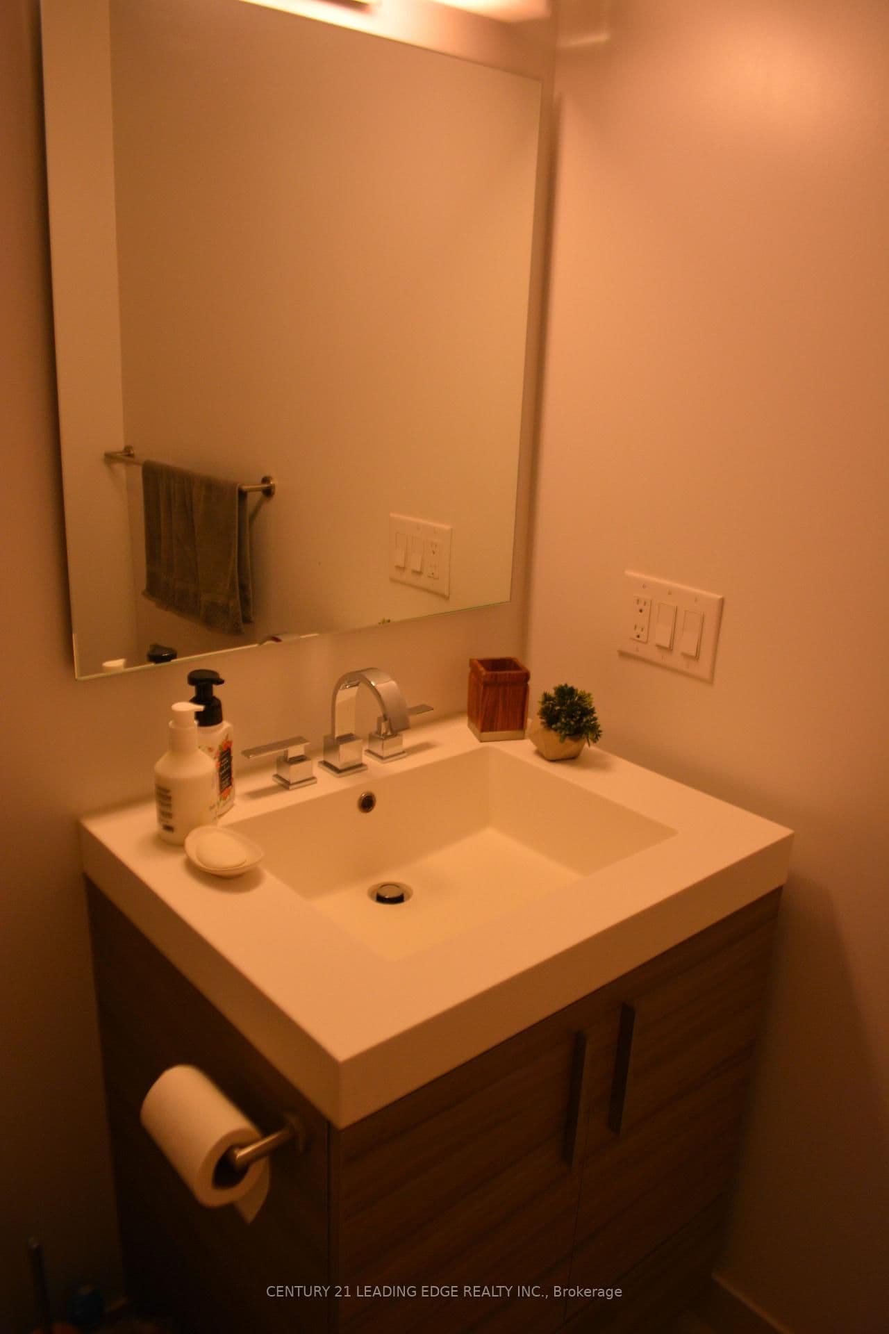 318 Richmond Street W, Unit 3806 thumbnail 6