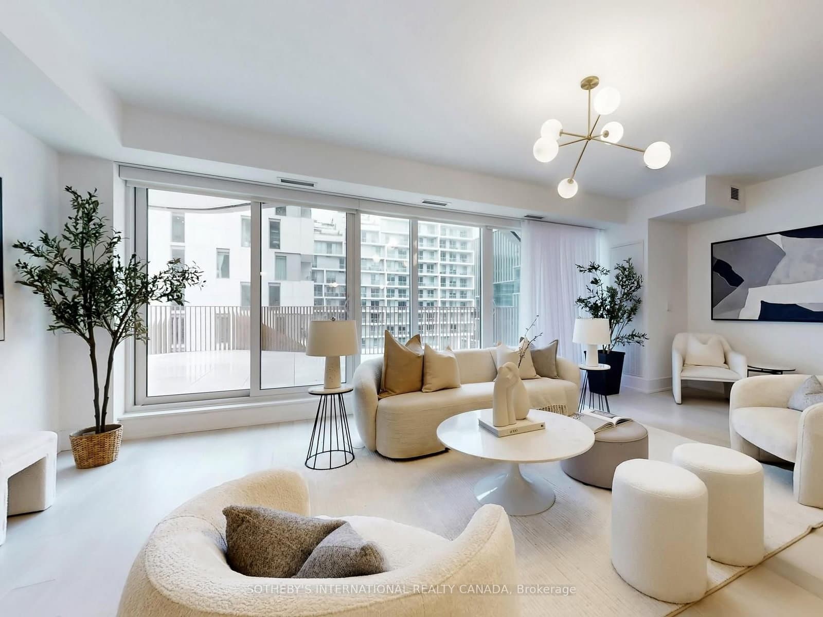 155 Merchants' Wharf, Unit 515 thumbnail 14