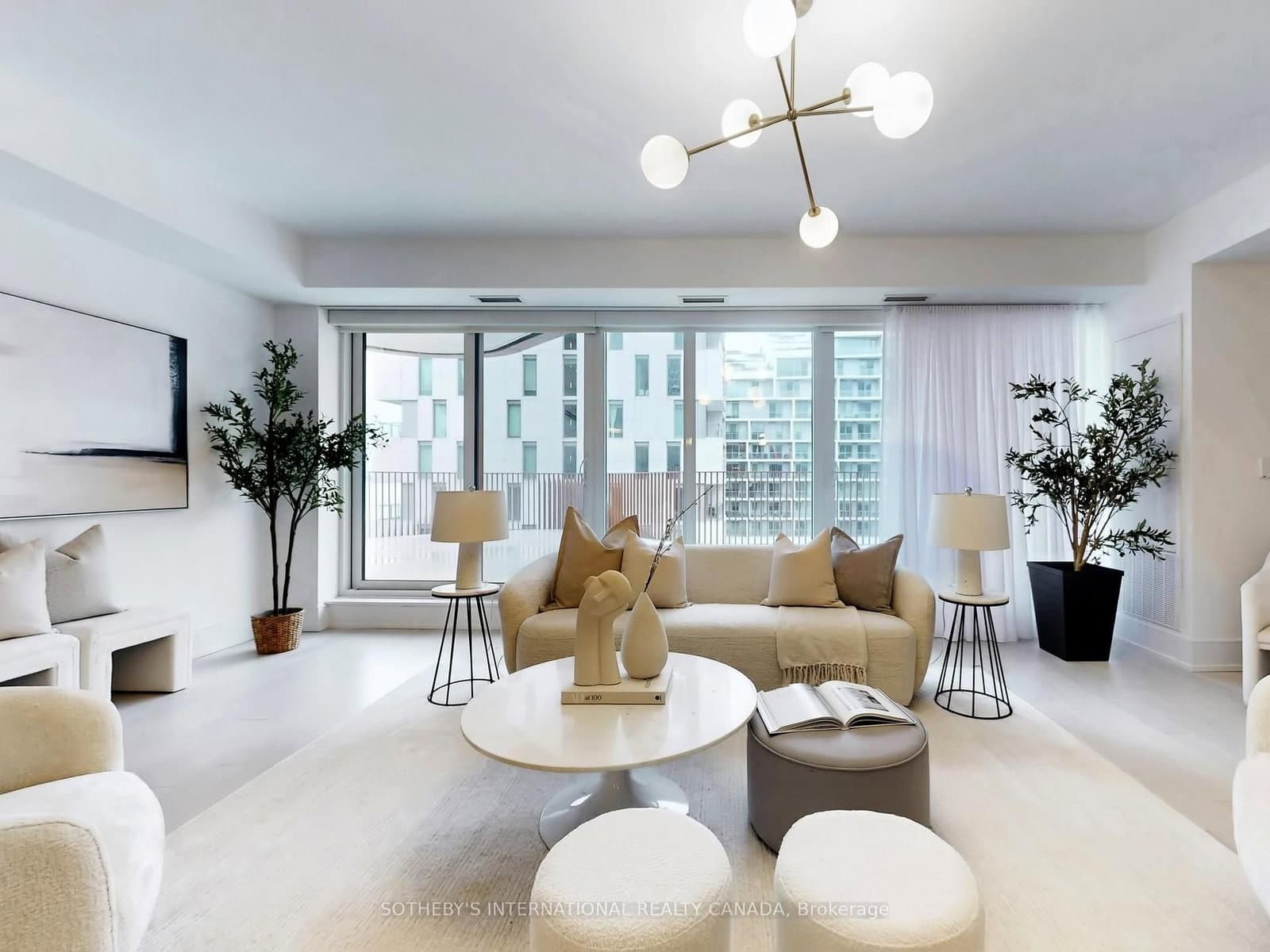 155 Merchants' Wharf, Unit 515 thumbnail 15