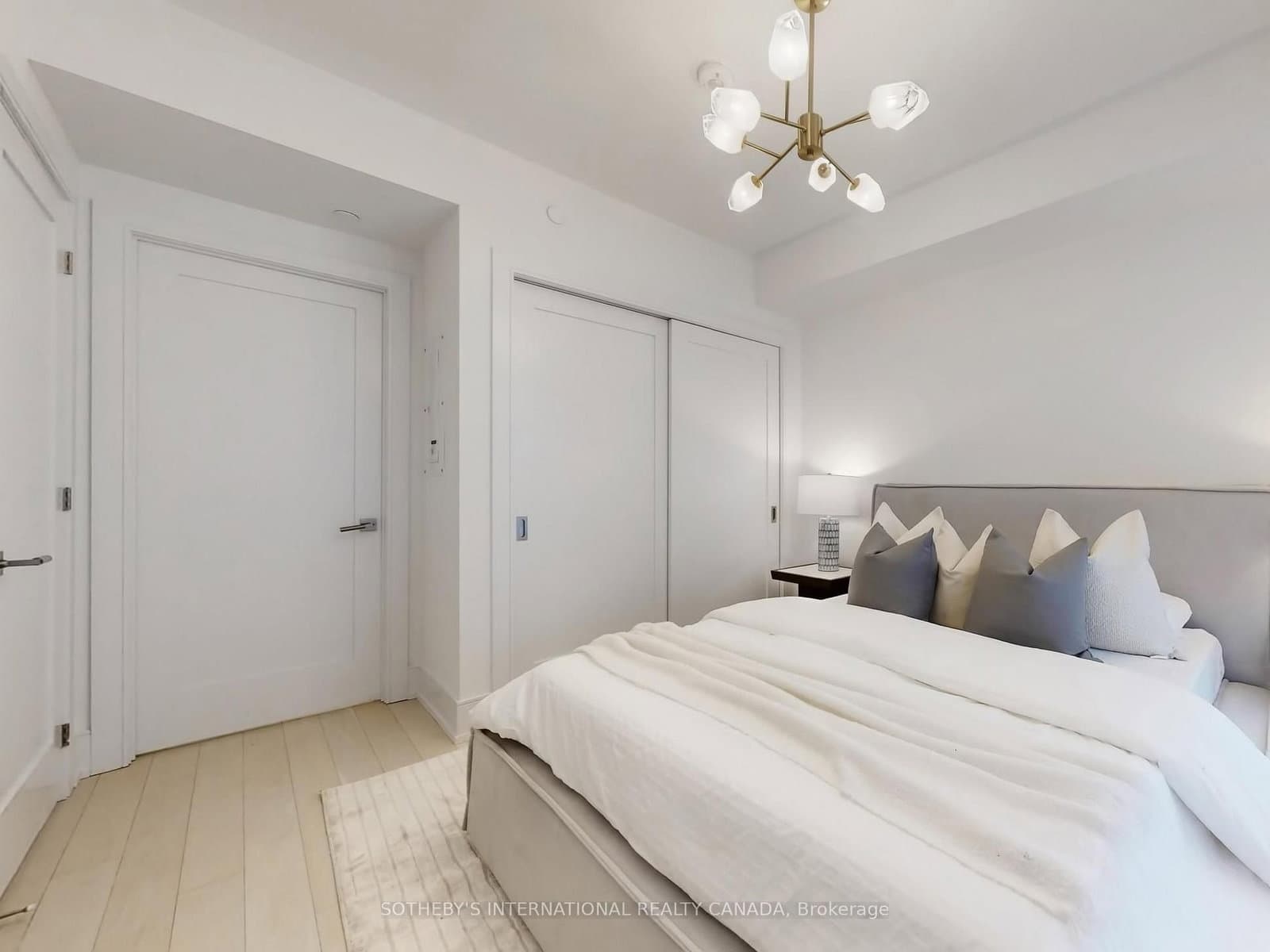 155 Merchants' Wharf, Unit 515 thumbnail 29