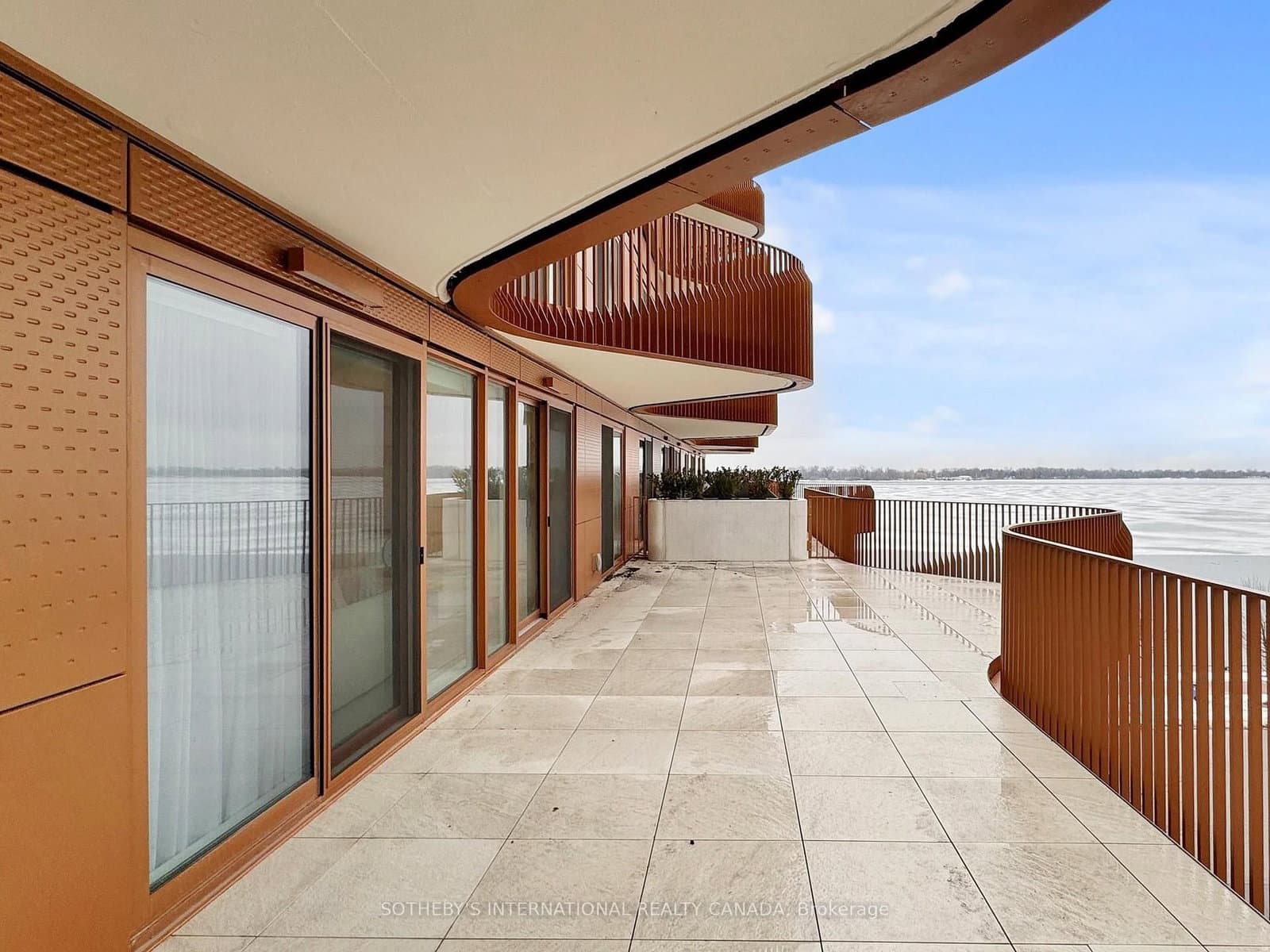 155 Merchants' Wharf, Unit 515 thumbnail 32