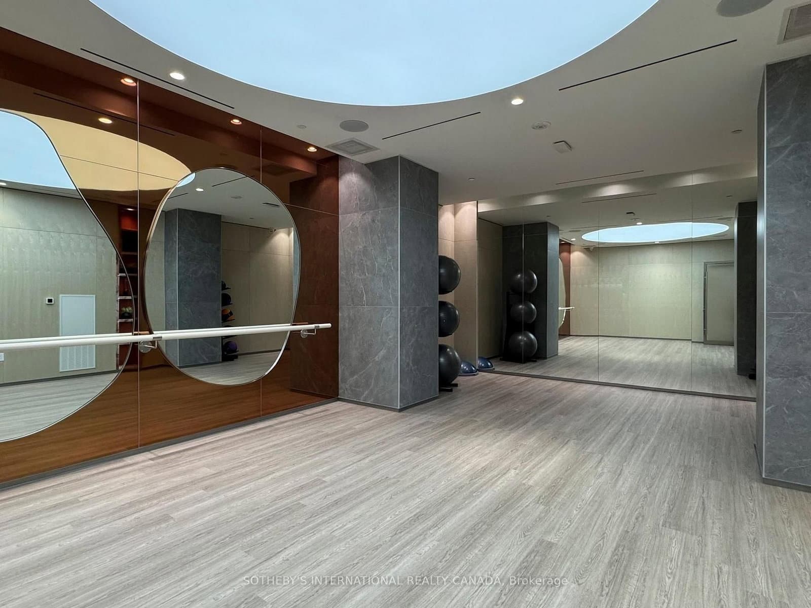 155 Merchants' Wharf, Unit 515 thumbnail 41