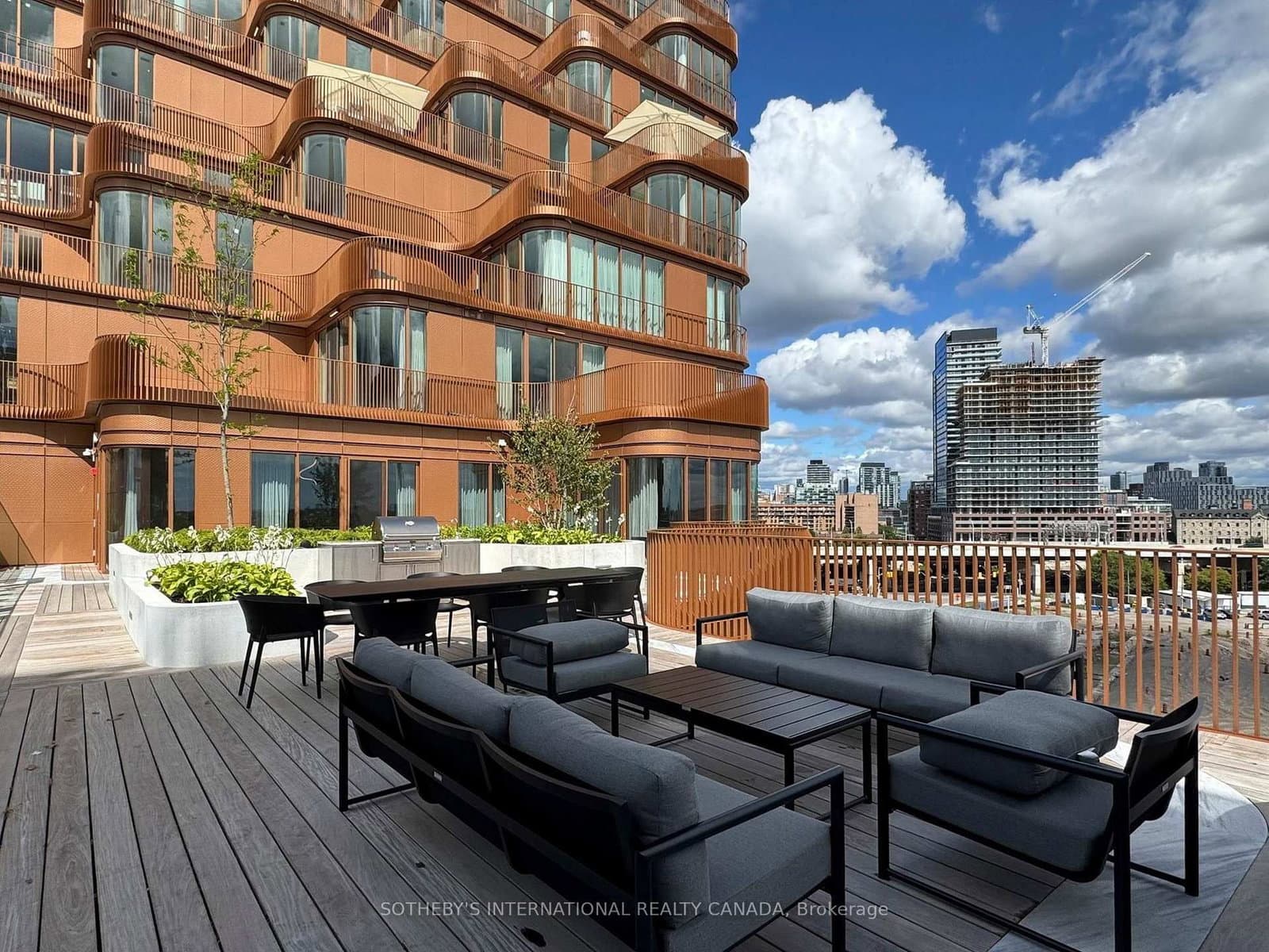 155 Merchants' Wharf, Unit 515 thumbnail 44