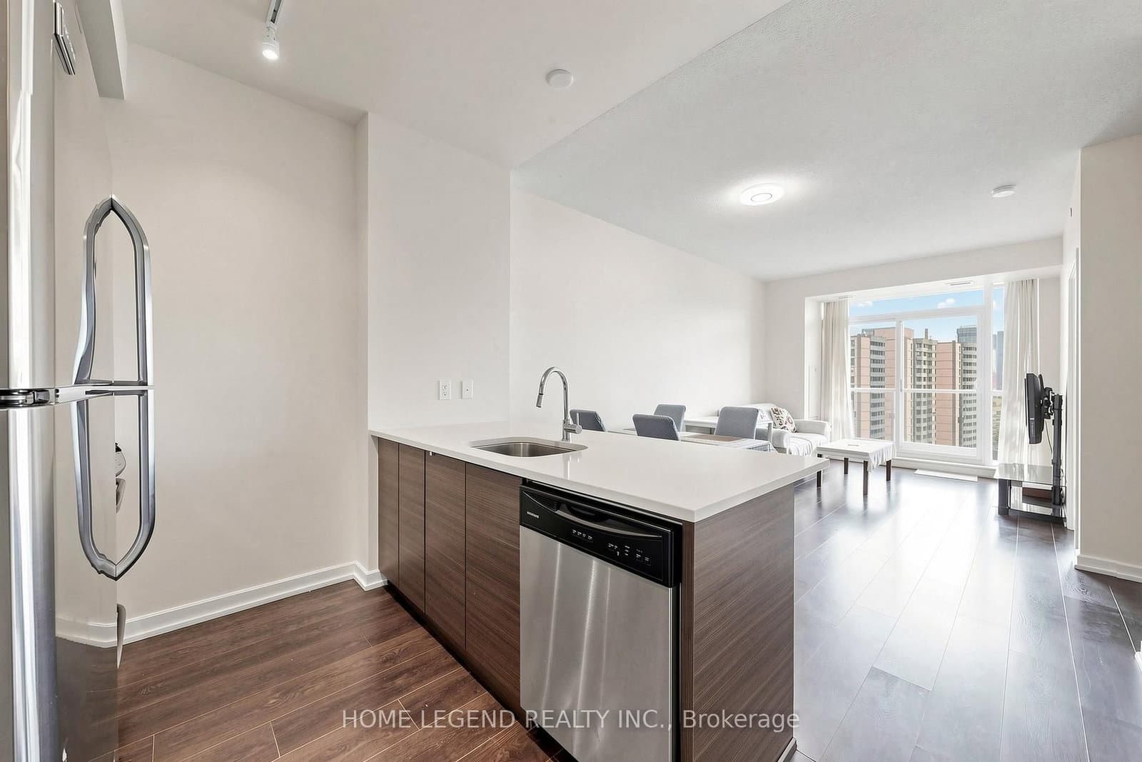 62 Forest Manor Road, Unit 1104 thumbnail 11