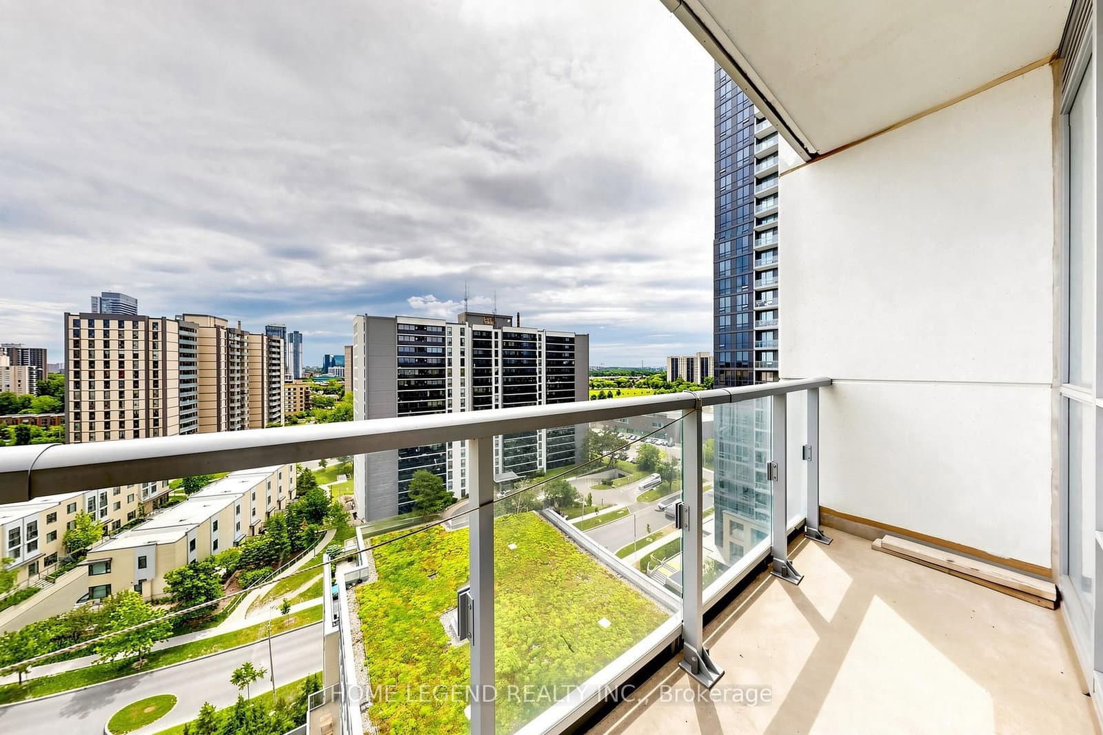 62 Forest Manor Road, Unit 1104 thumbnail 19