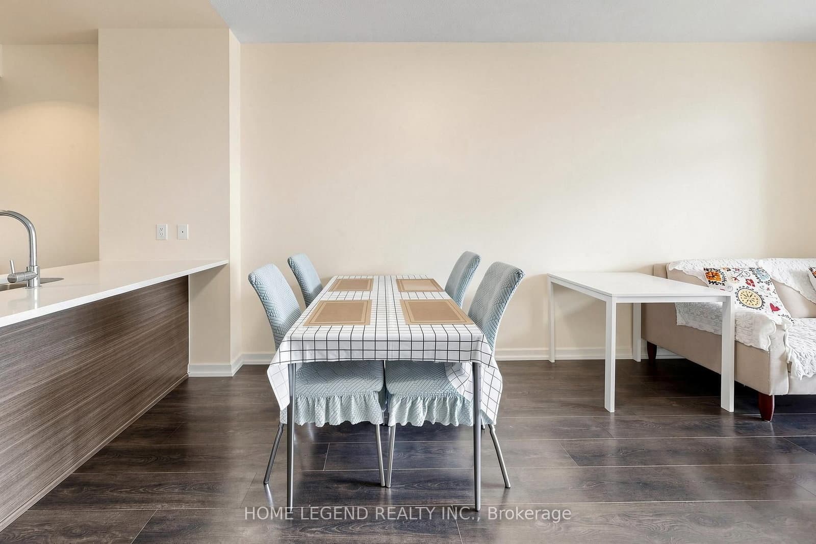 62 Forest Manor Road, Unit 1104 thumbnail 8