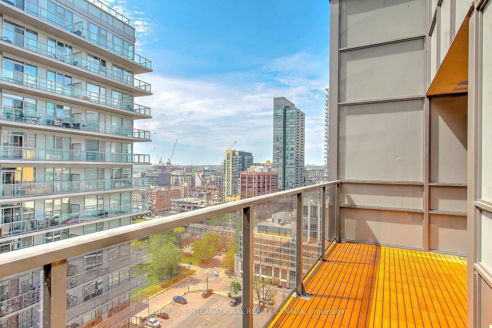 20 Blue Jays Way, Unit 2101 thumbnail 35