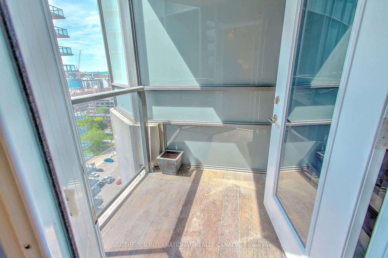 20 Blue Jays Way, Unit 2101 thumbnail 37