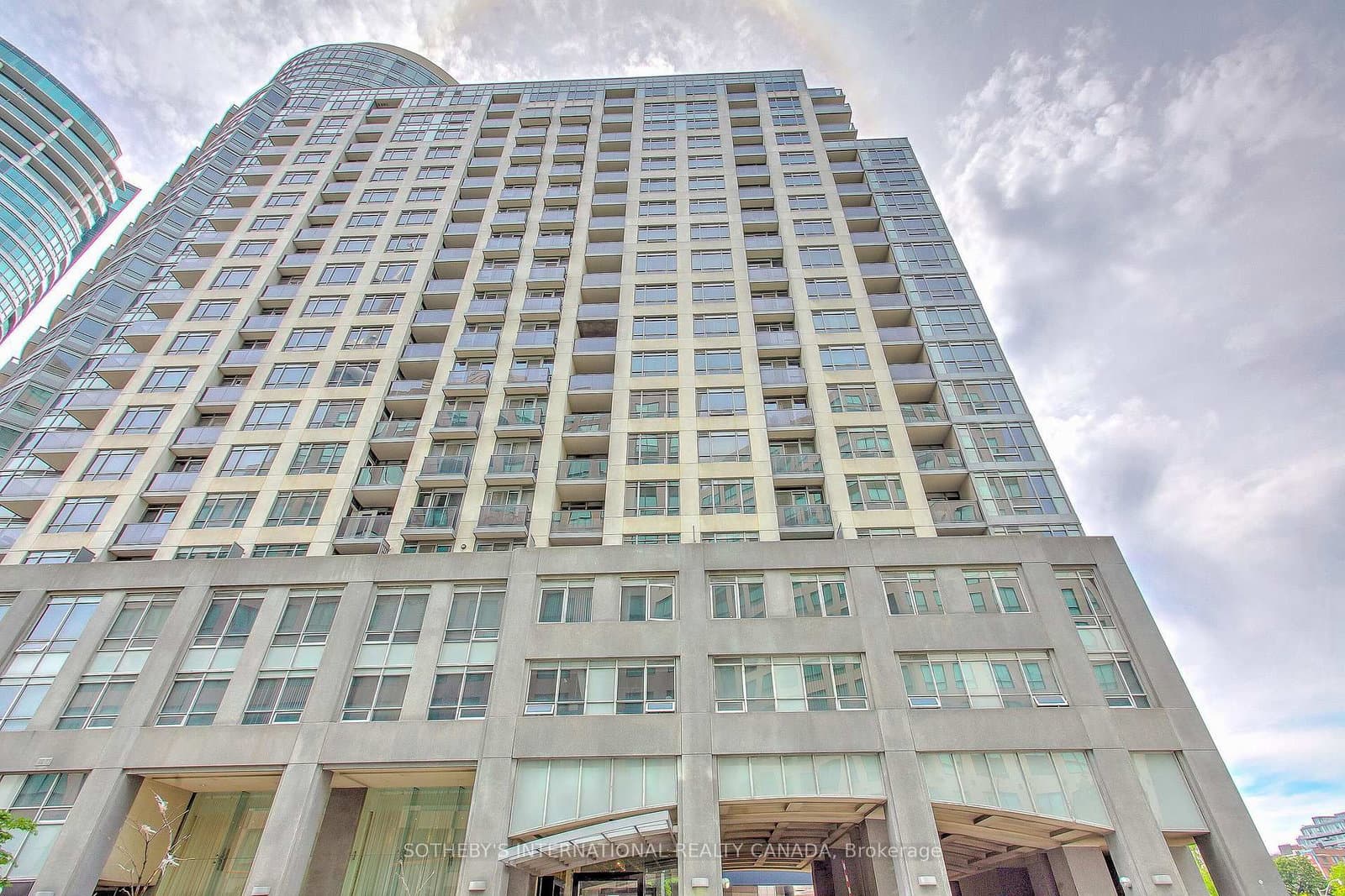 20 Blue Jays Way, Unit 2101 thumbnail 38