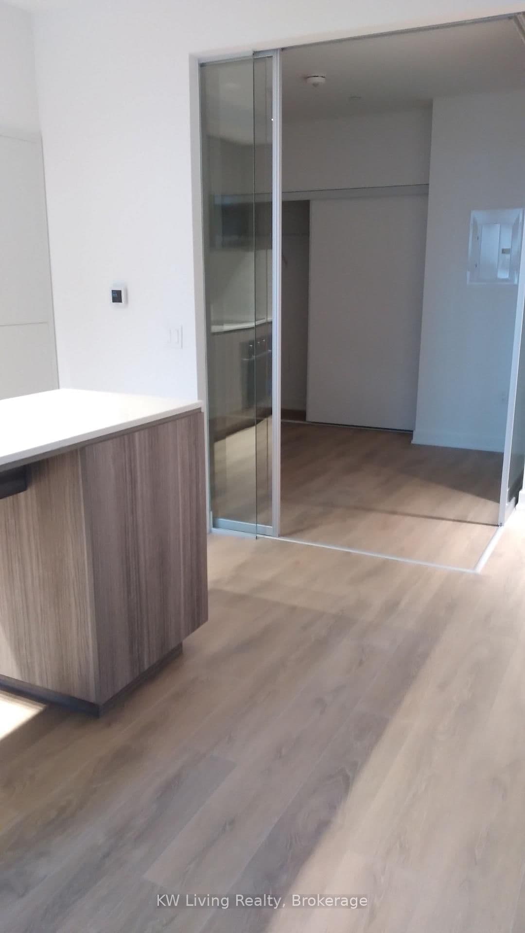 117 Broadway Avenue, Unit 612 thumbnail 13