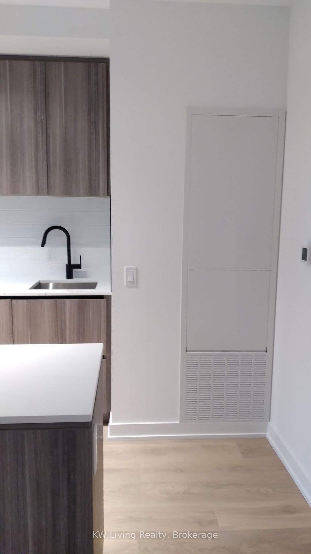 117 Broadway Avenue, Unit 612 thumbnail 14