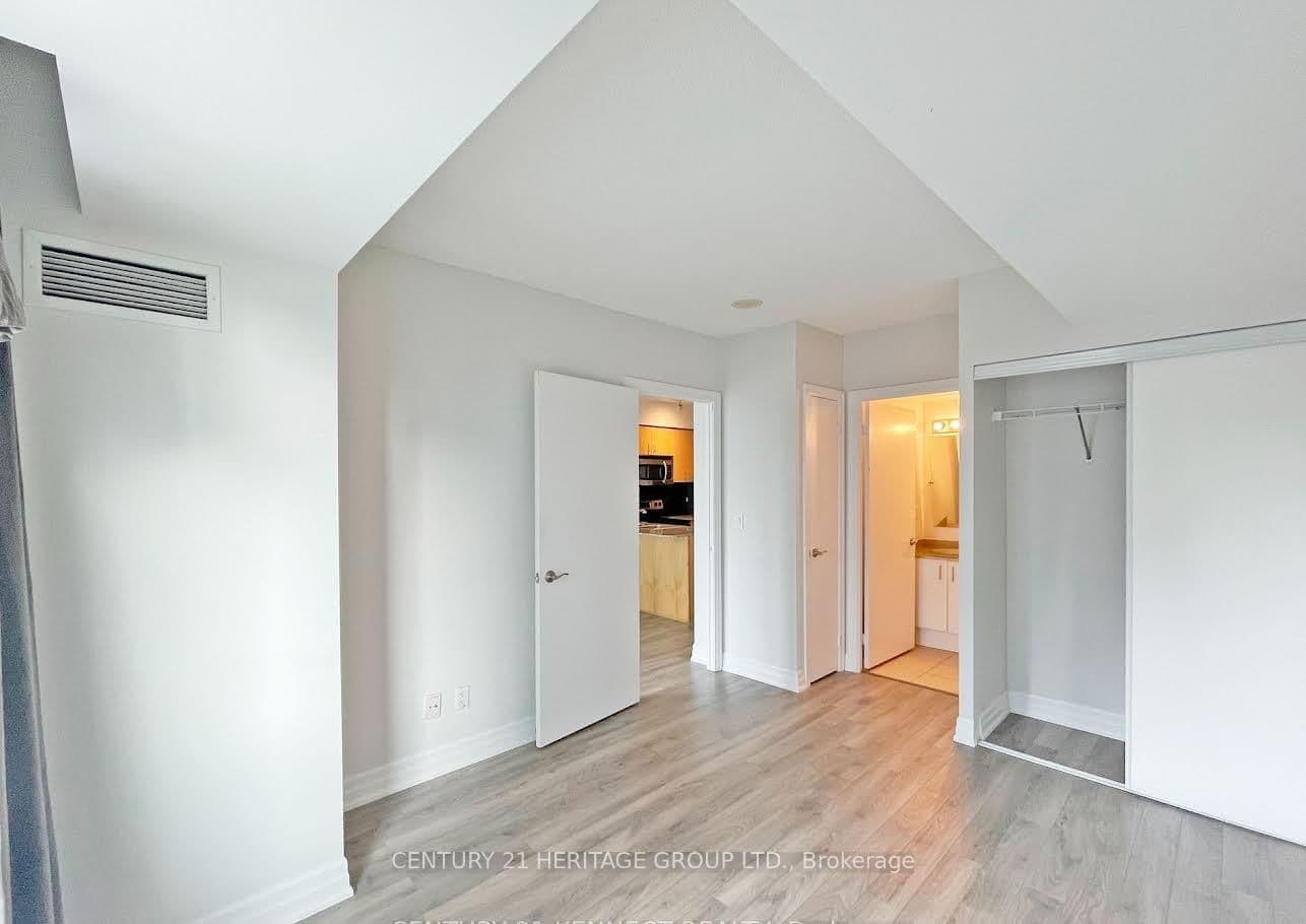 8 Scollard Street, Unit 1305 thumbnail 8