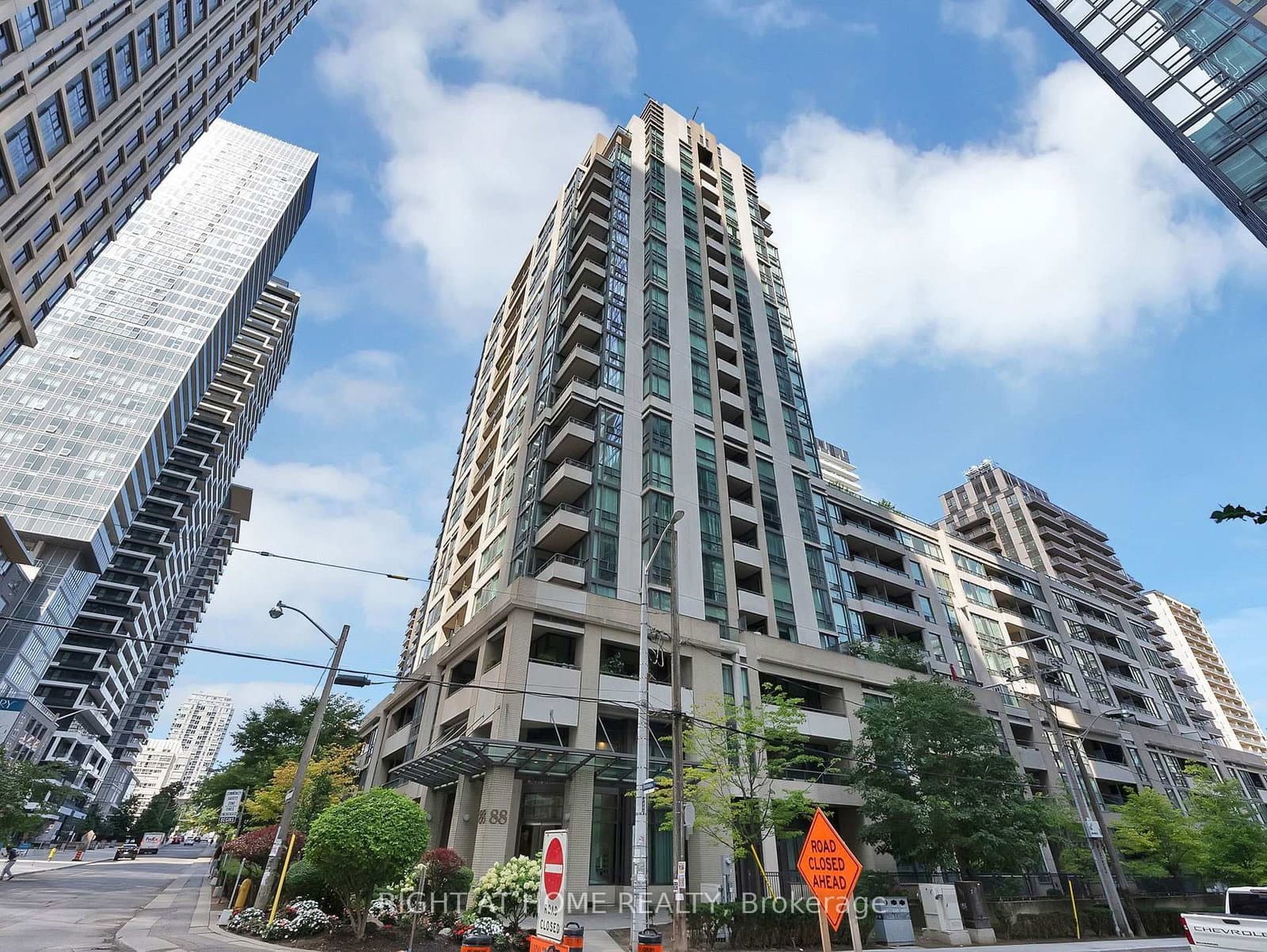 88 Broadway Avenue, Unit 812 - Image 1