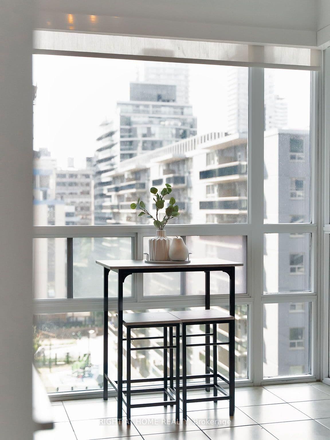 88 Broadway Avenue, Unit 812 thumbnail 24