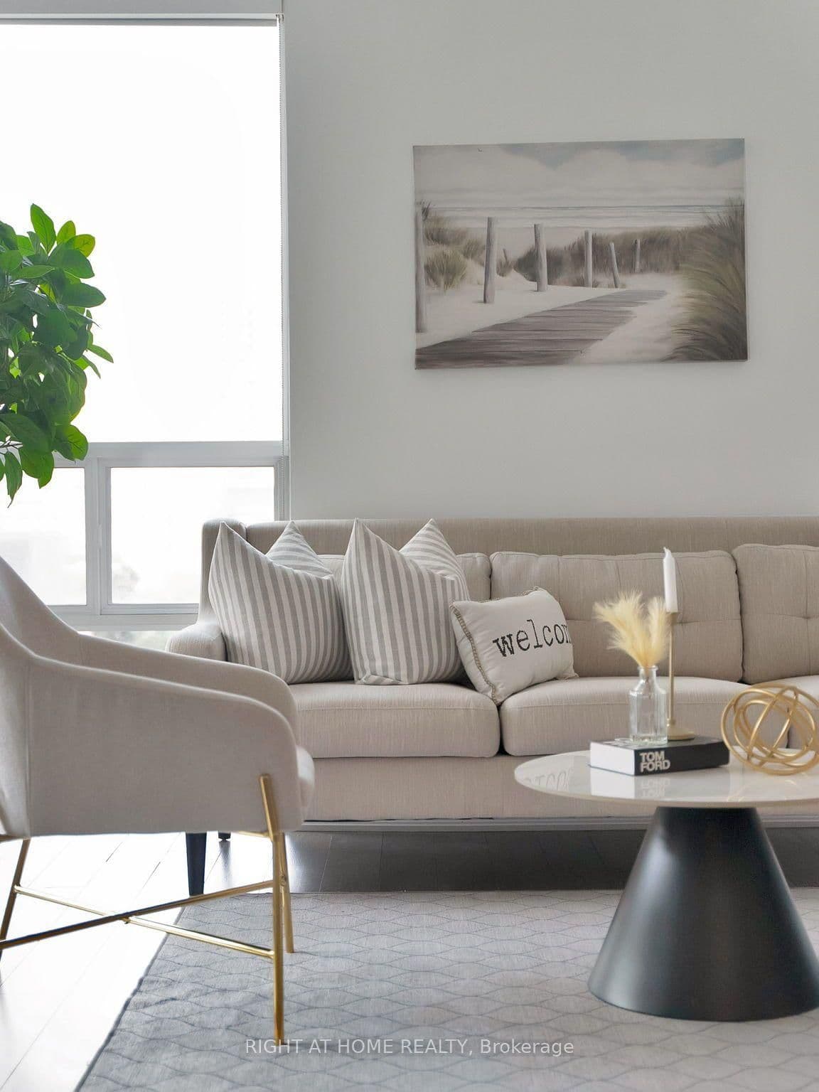 88 Broadway Avenue, Unit 812 thumbnail 25