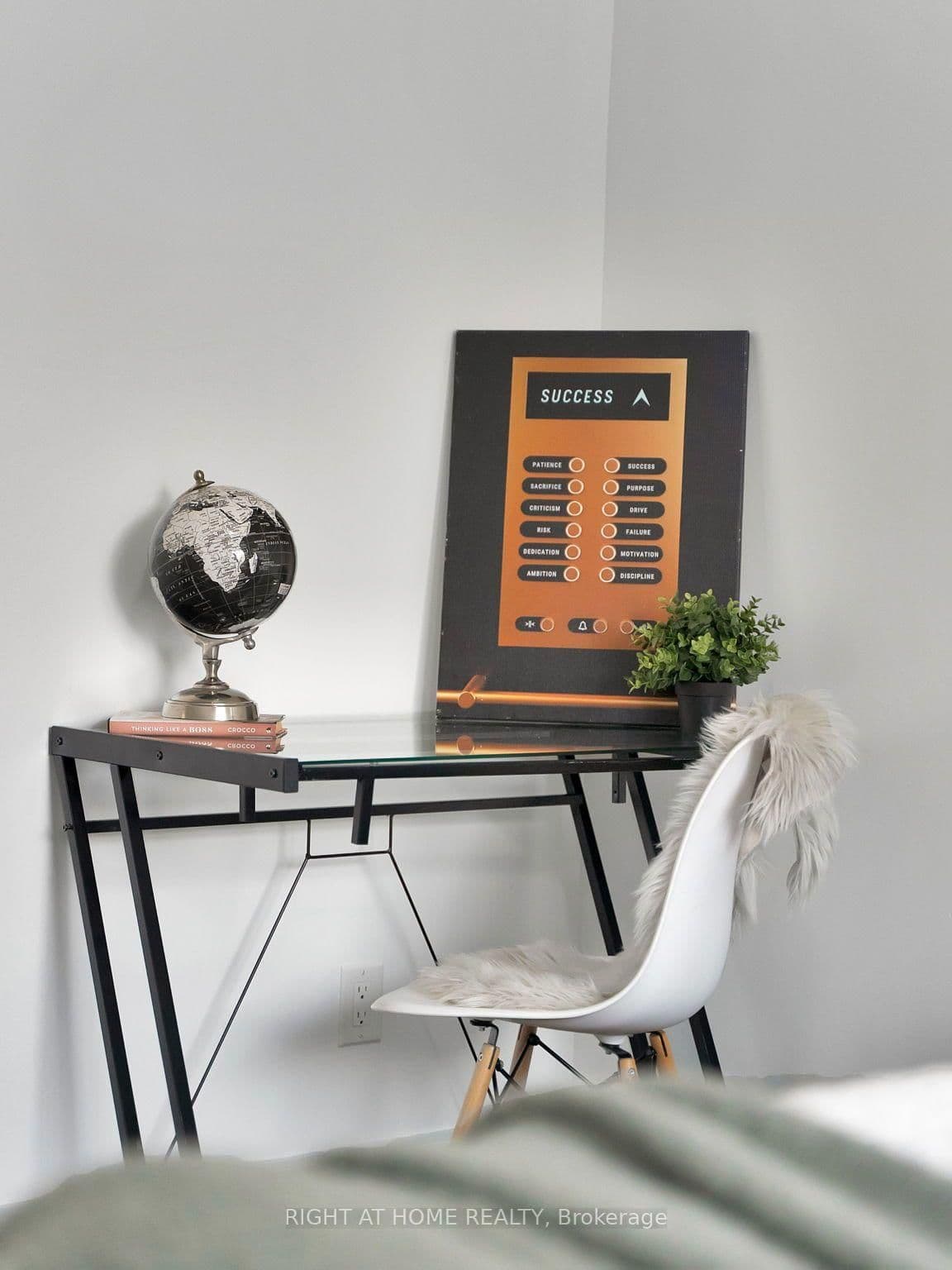 88 Broadway Avenue, Unit 812 thumbnail 26