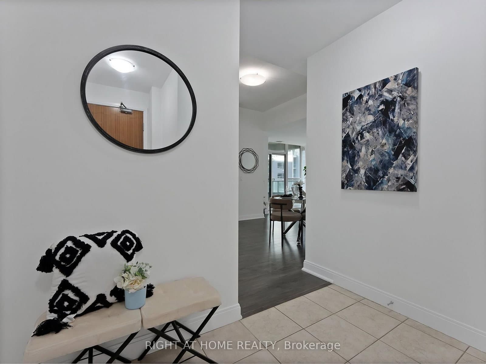 88 Broadway Avenue, Unit 812 thumbnail 5