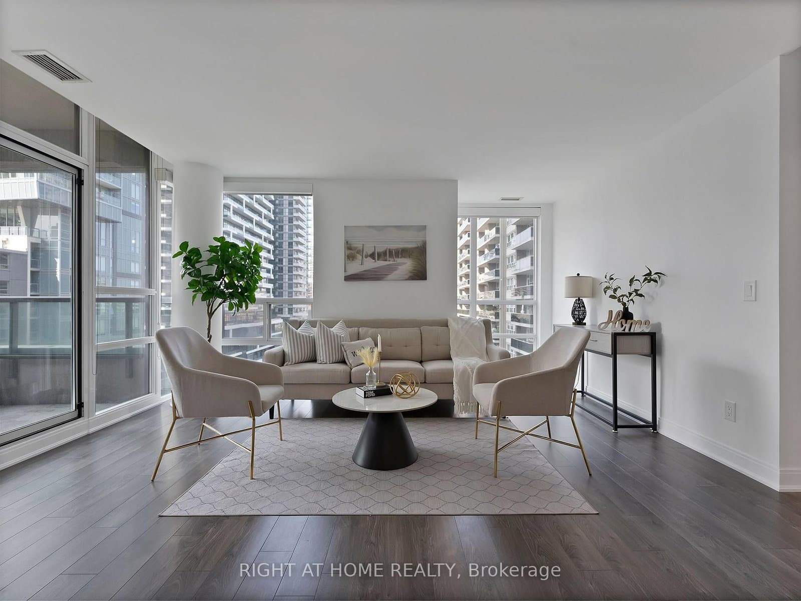 88 Broadway Avenue, Unit 812 thumbnail 7