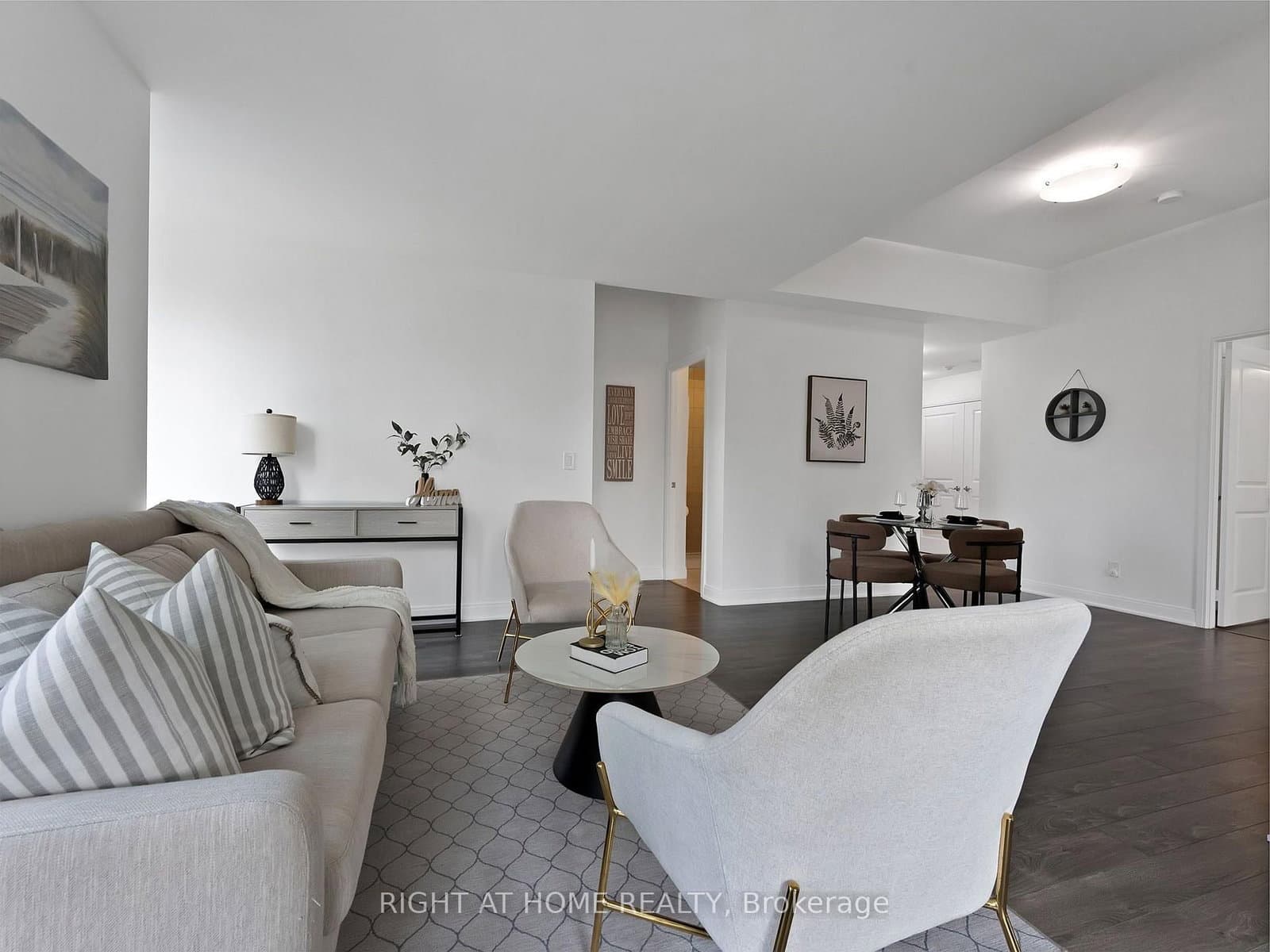 88 Broadway Avenue, Unit 812 thumbnail 8