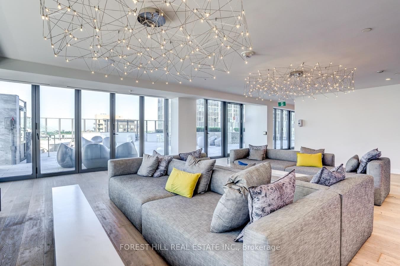 8 Hillsdale Avenue, Unit 736 thumbnail 29